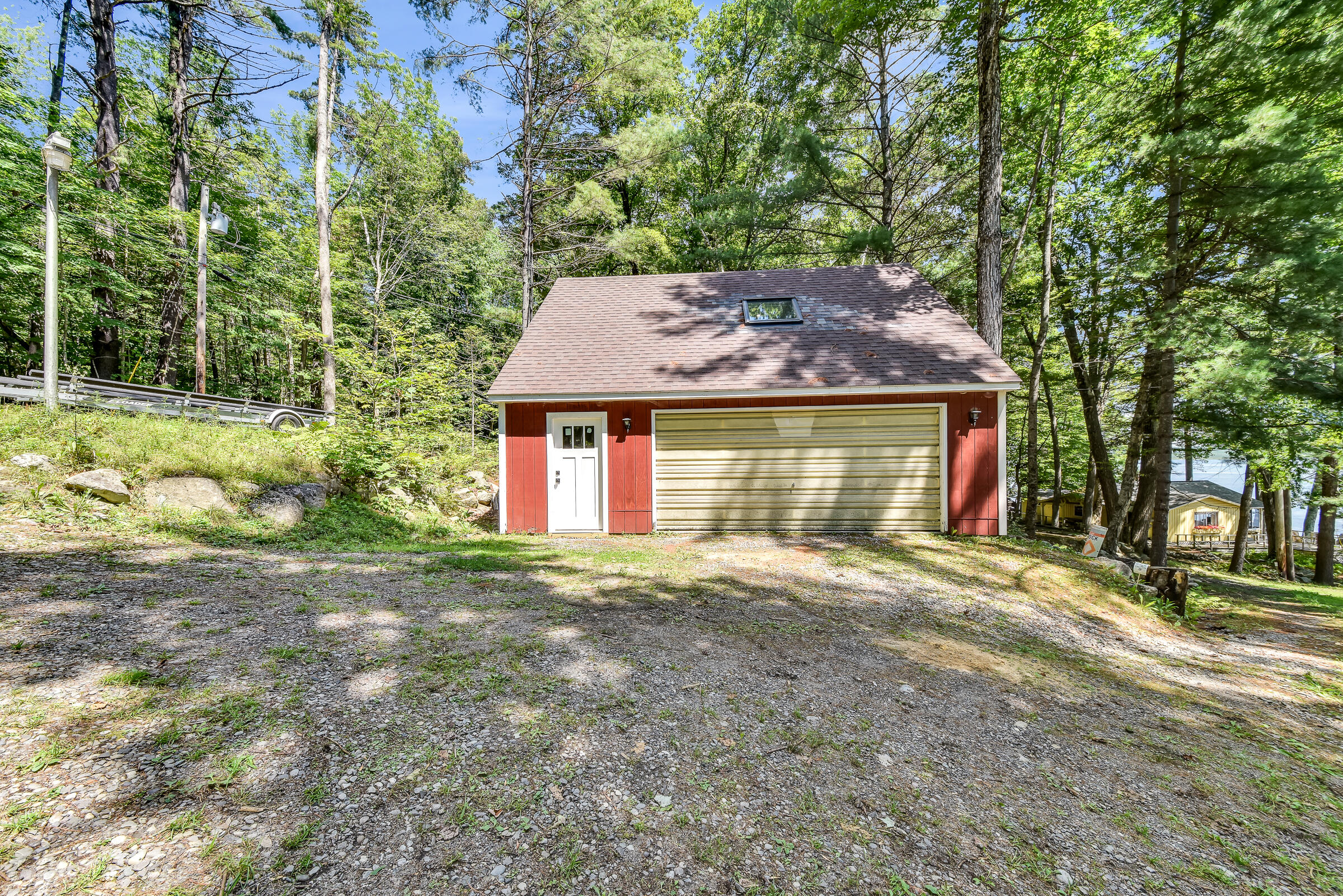 main property photo 38