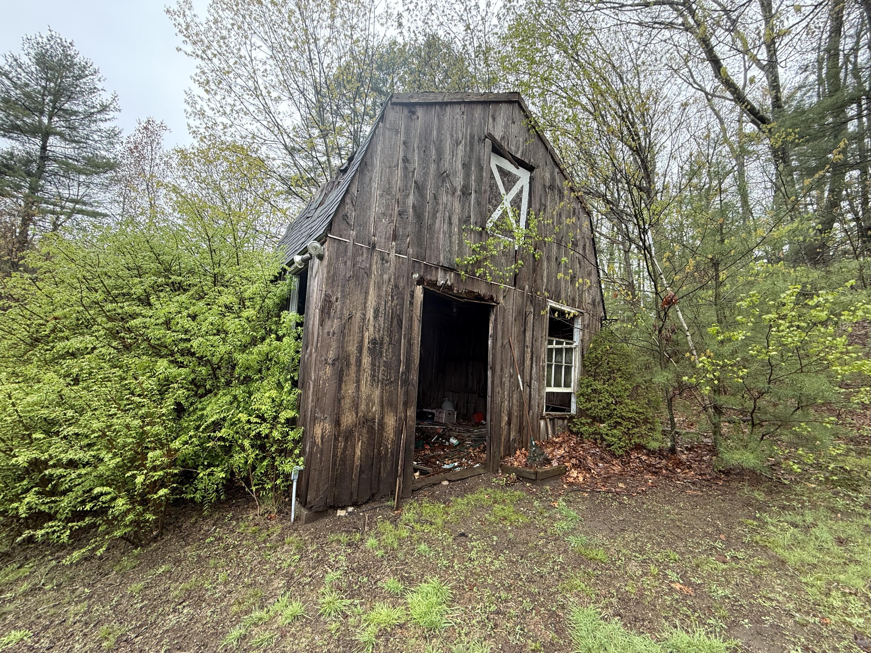 main property photo 41