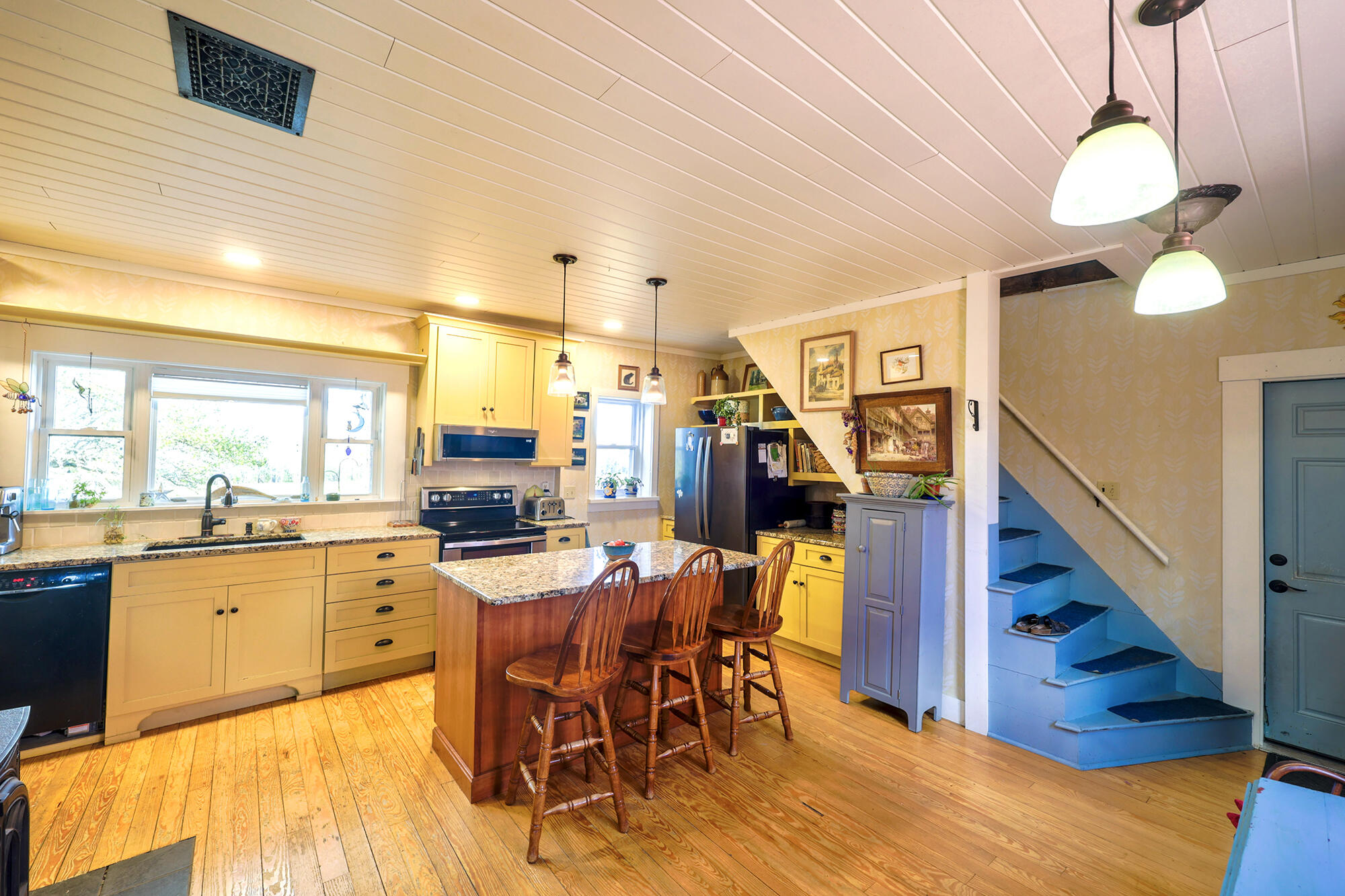 main property photo 14