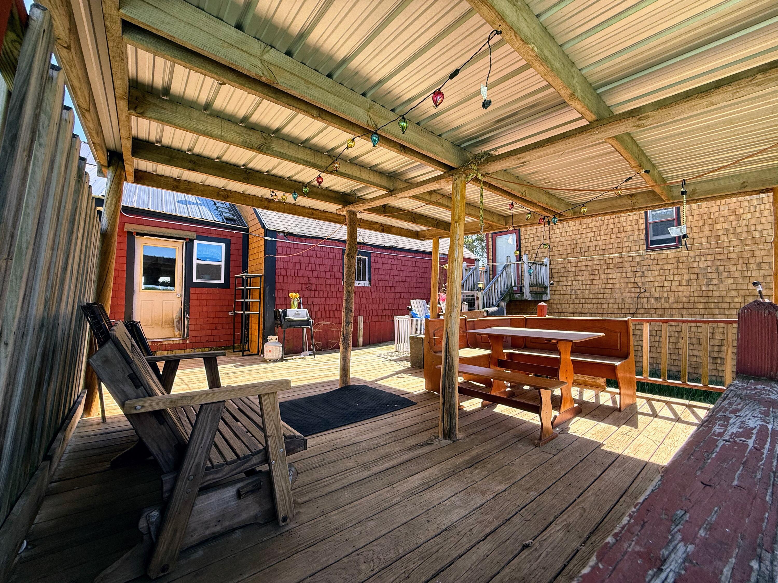 main property photo 40