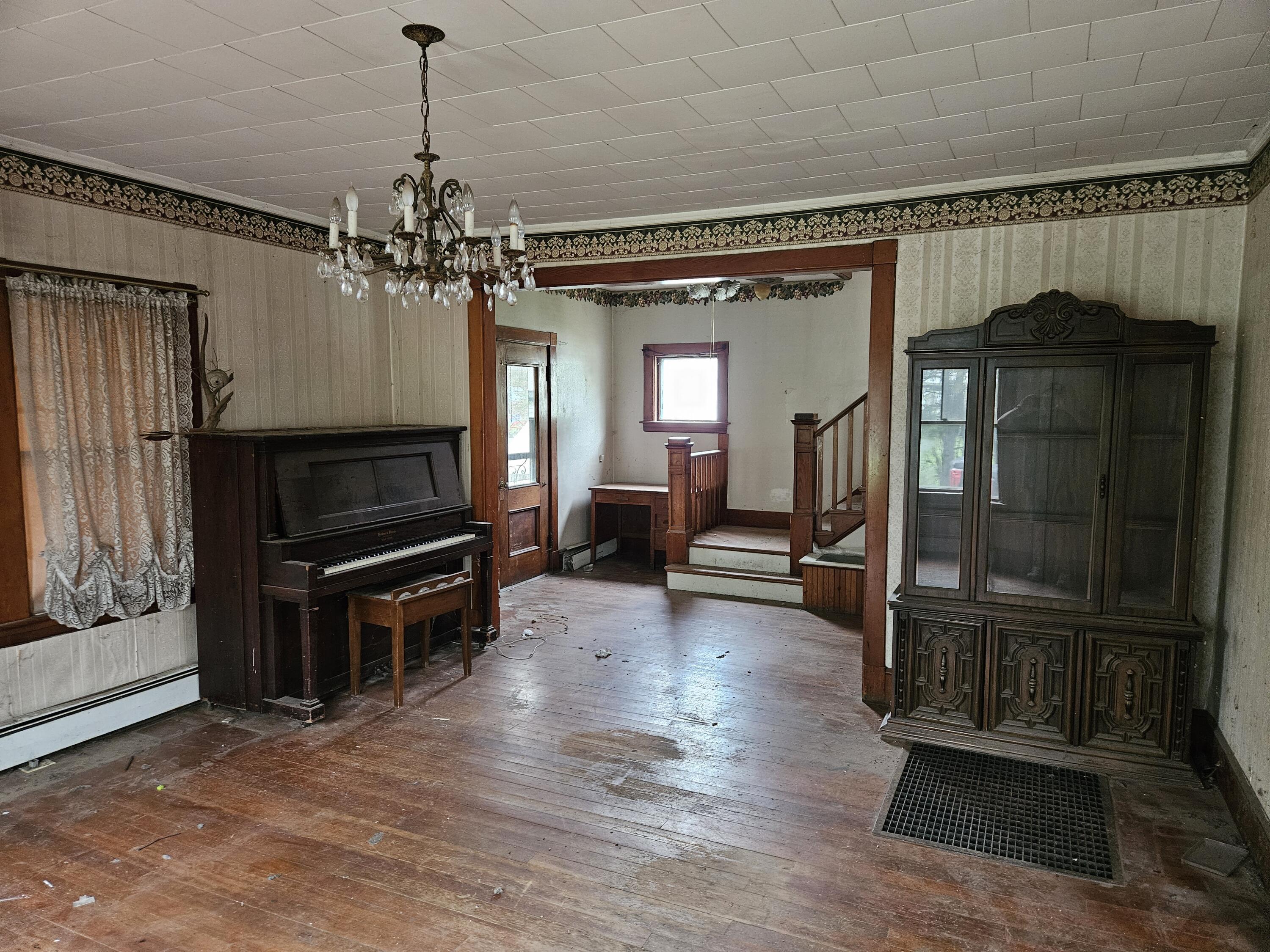 main property photo 13