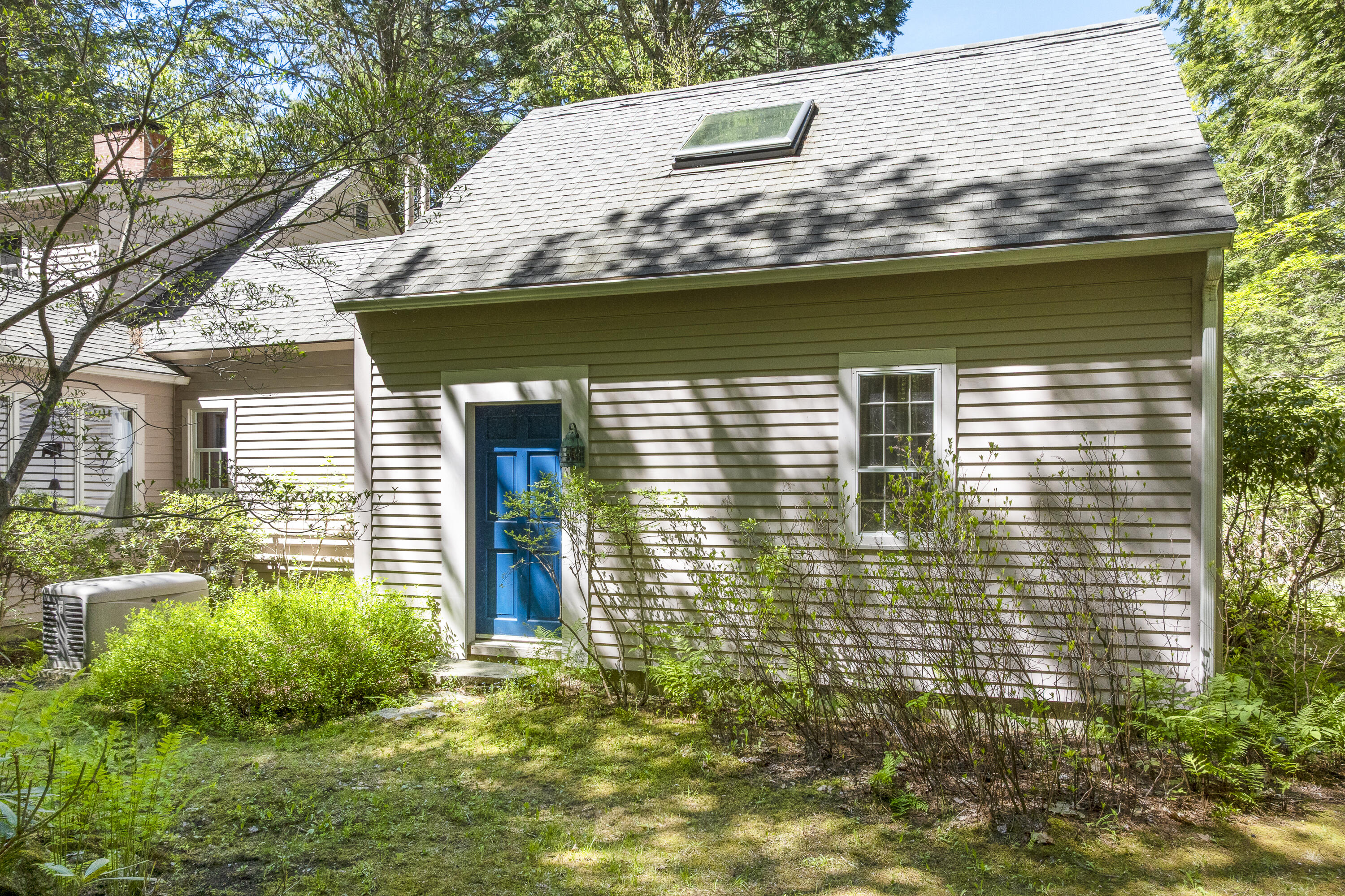main property photo 20