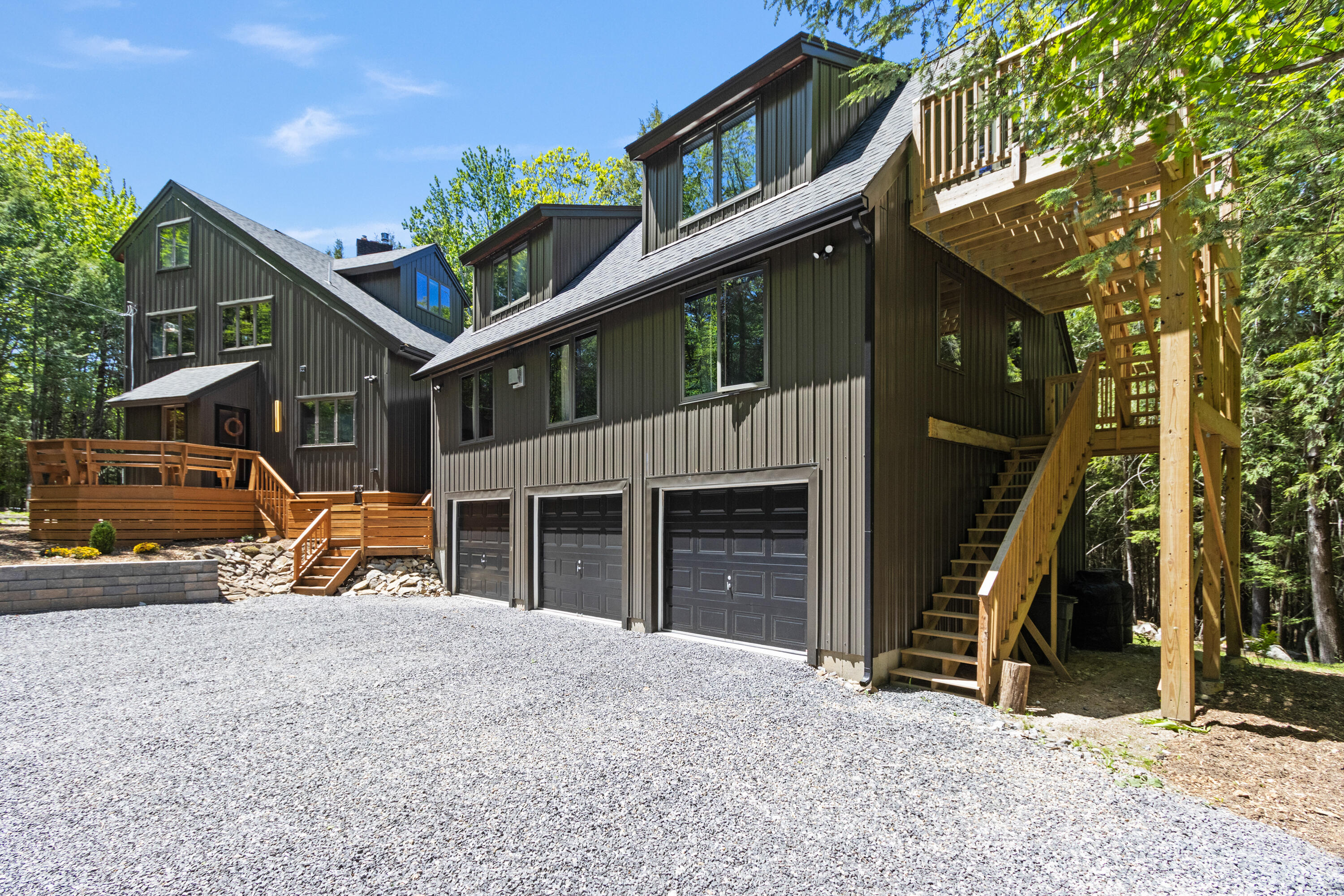 main property photo 78