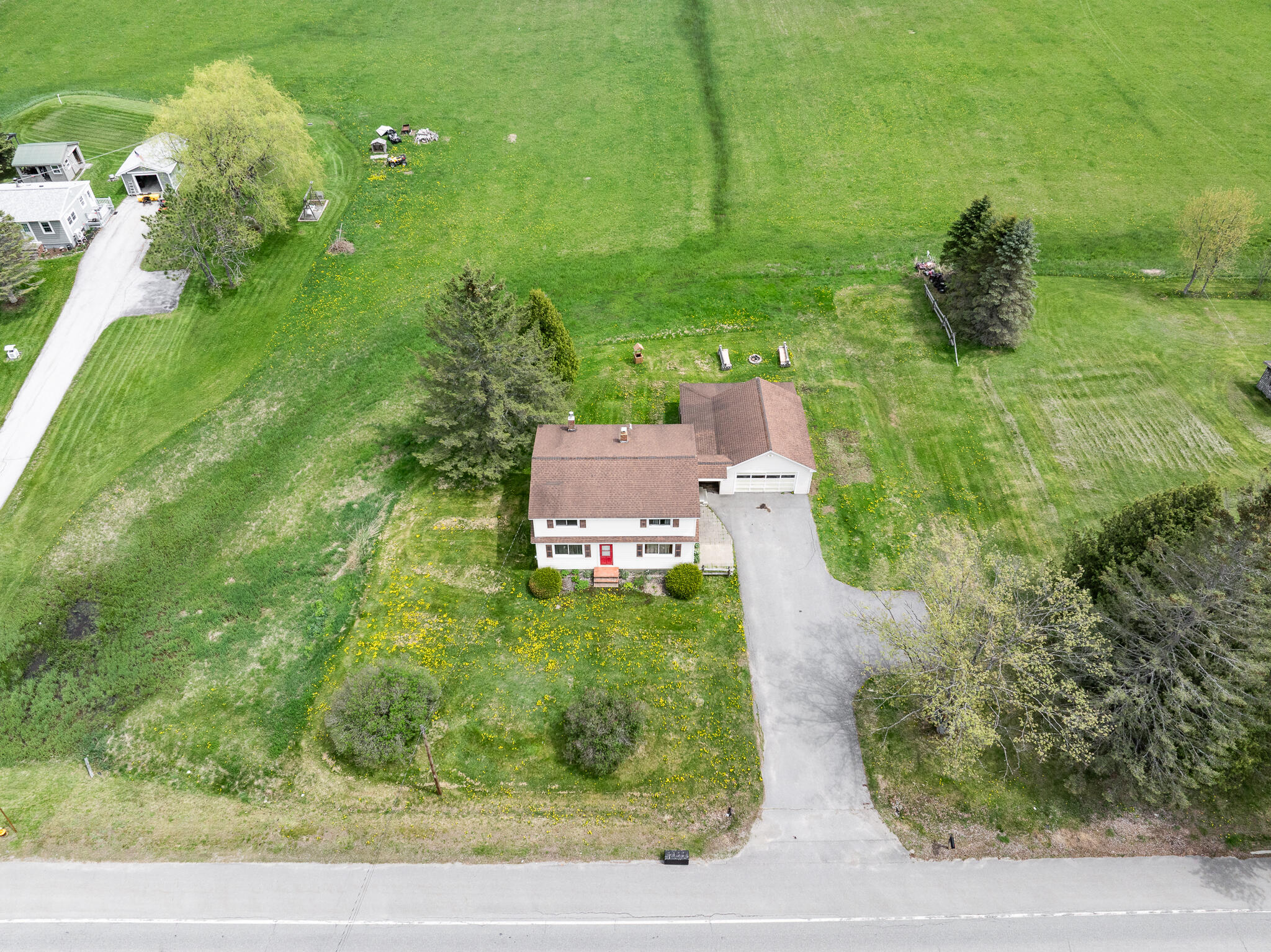 main property photo 23