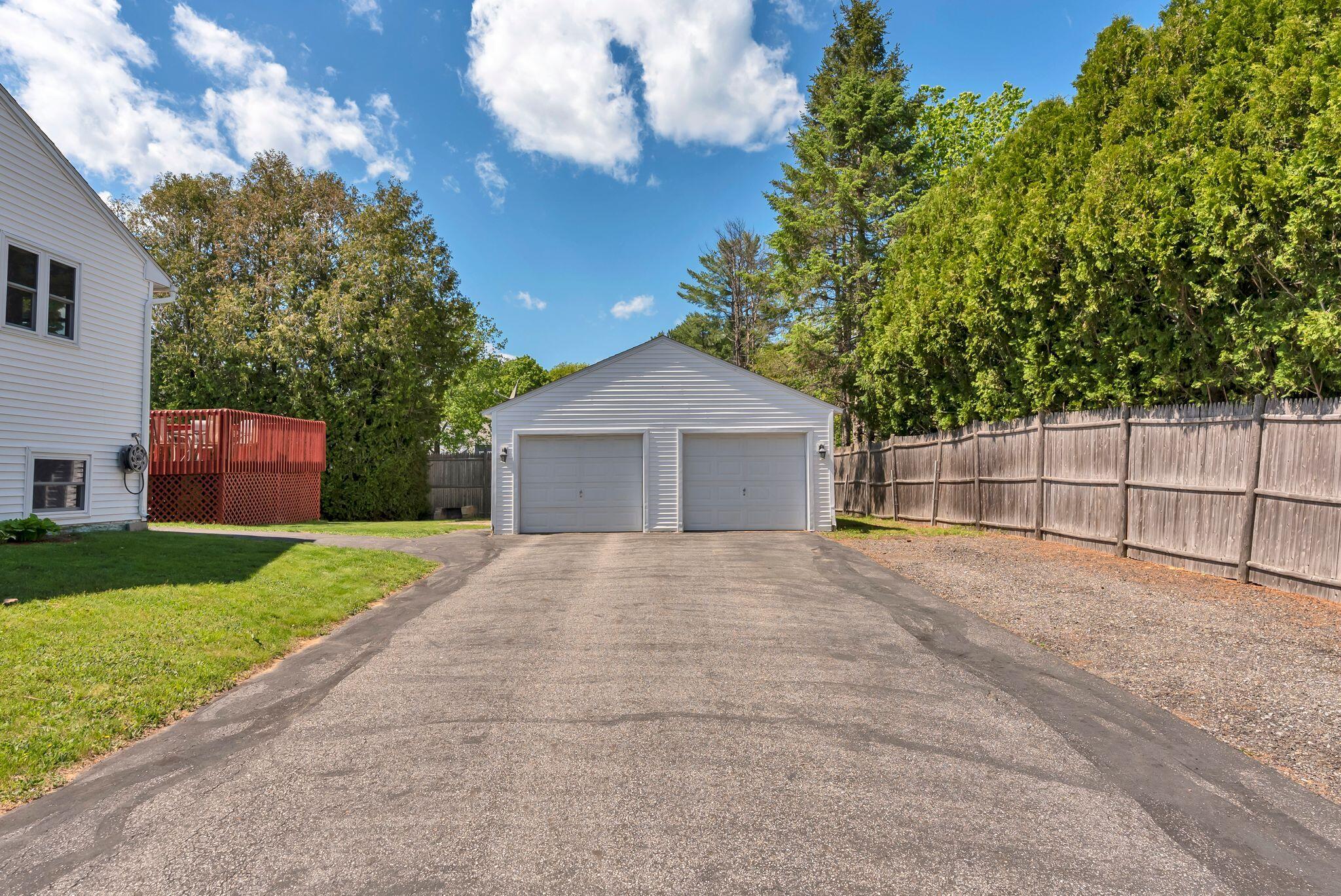 main property photo 75