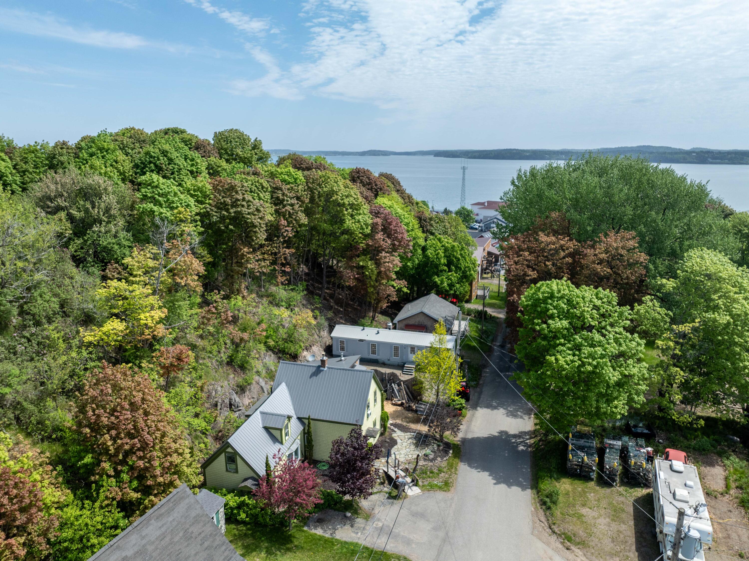 main property photo 13