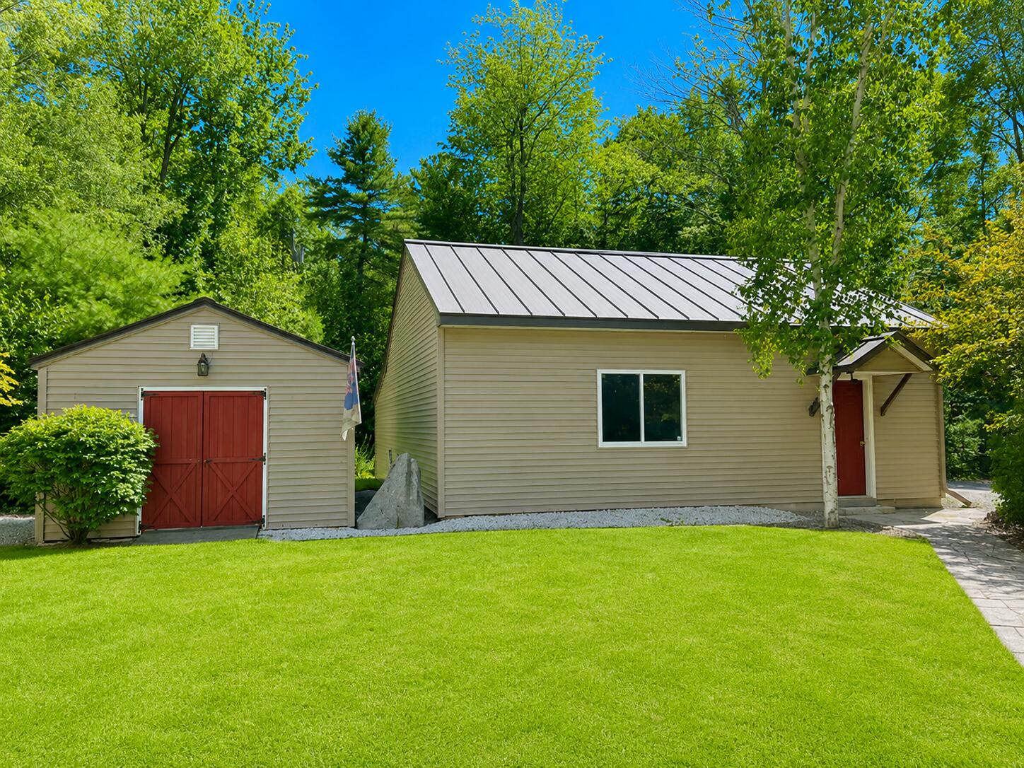main property photo 46