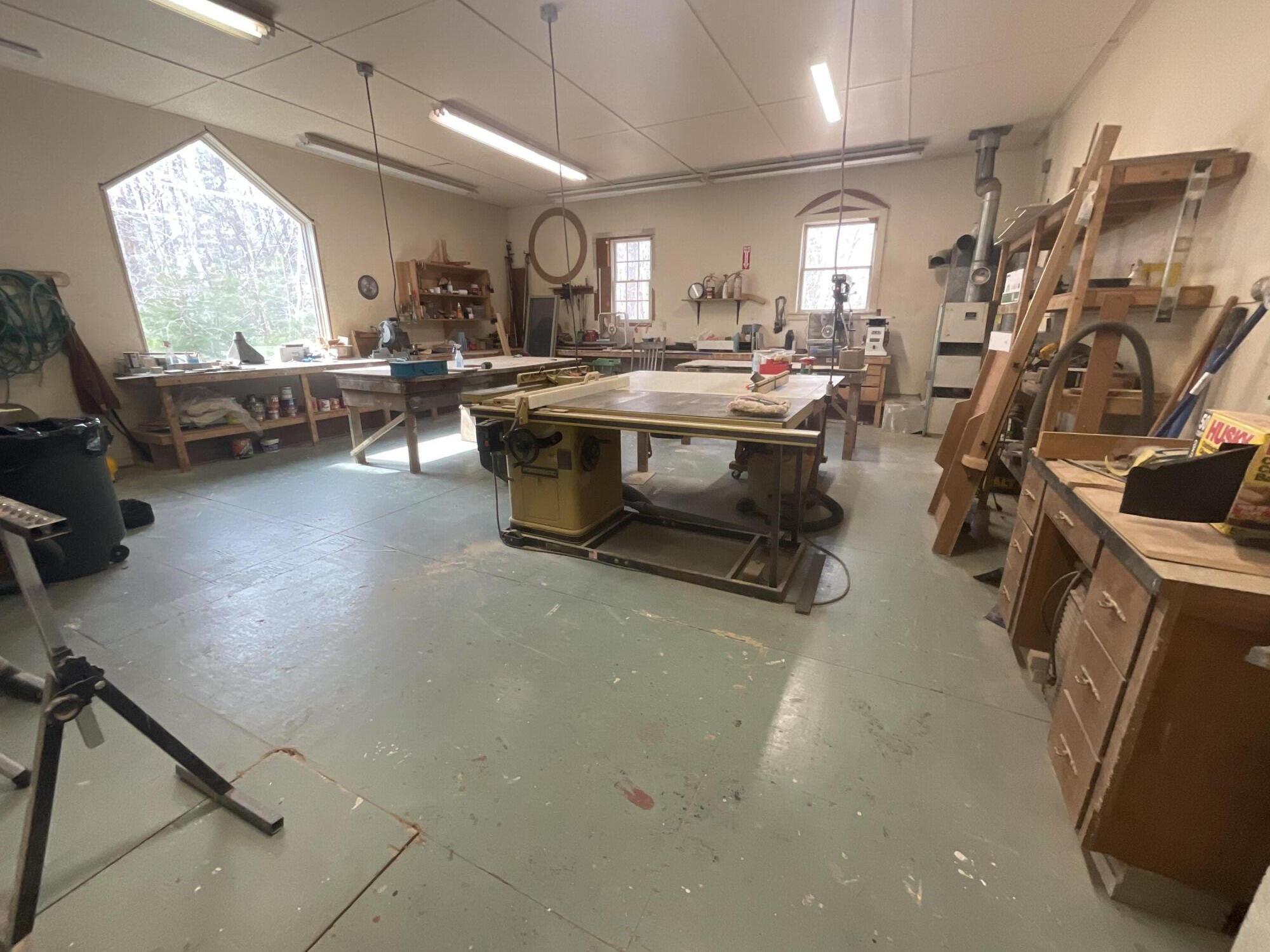 main property photo 48