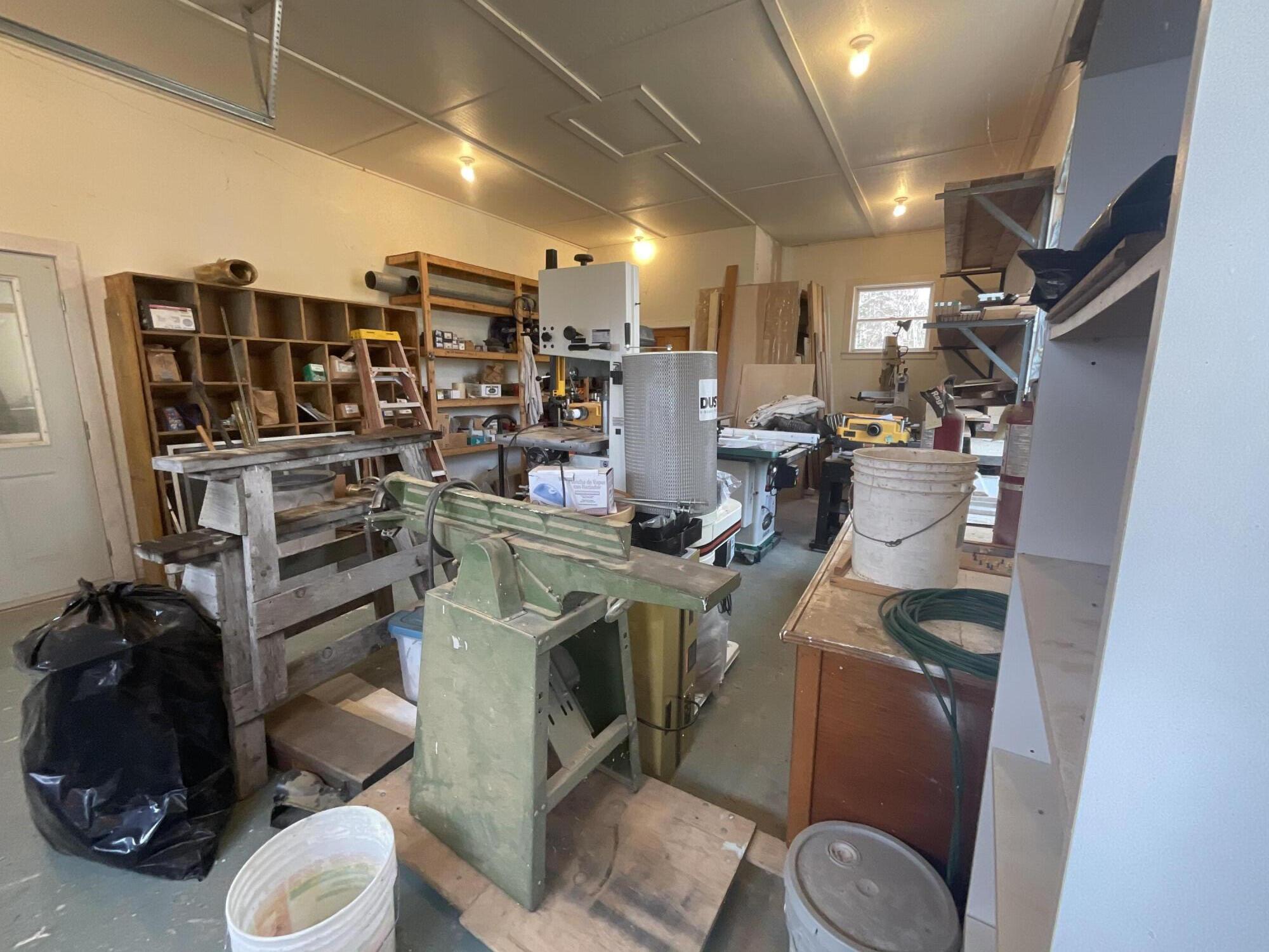 main property photo 76
