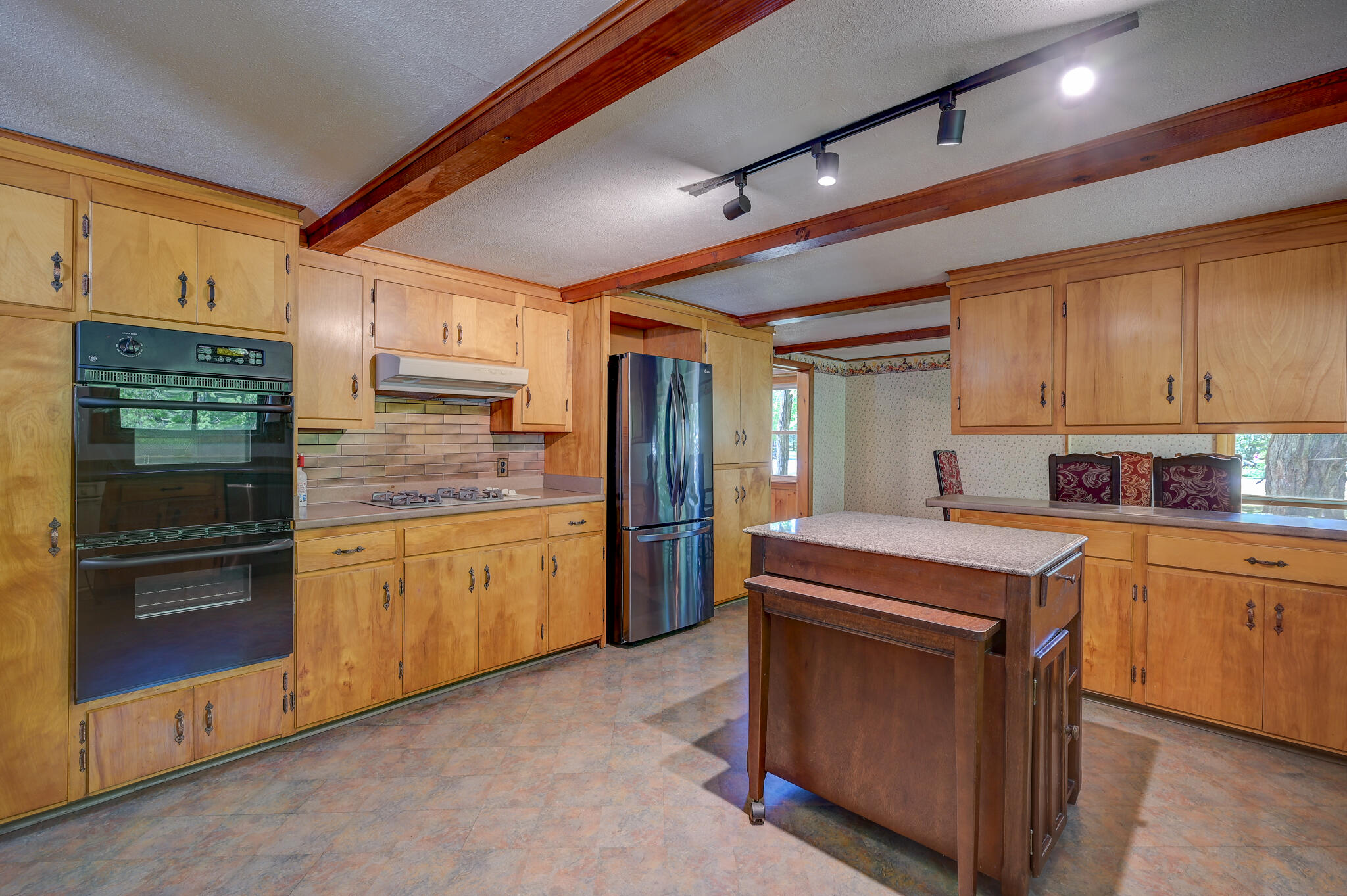 main property photo 5