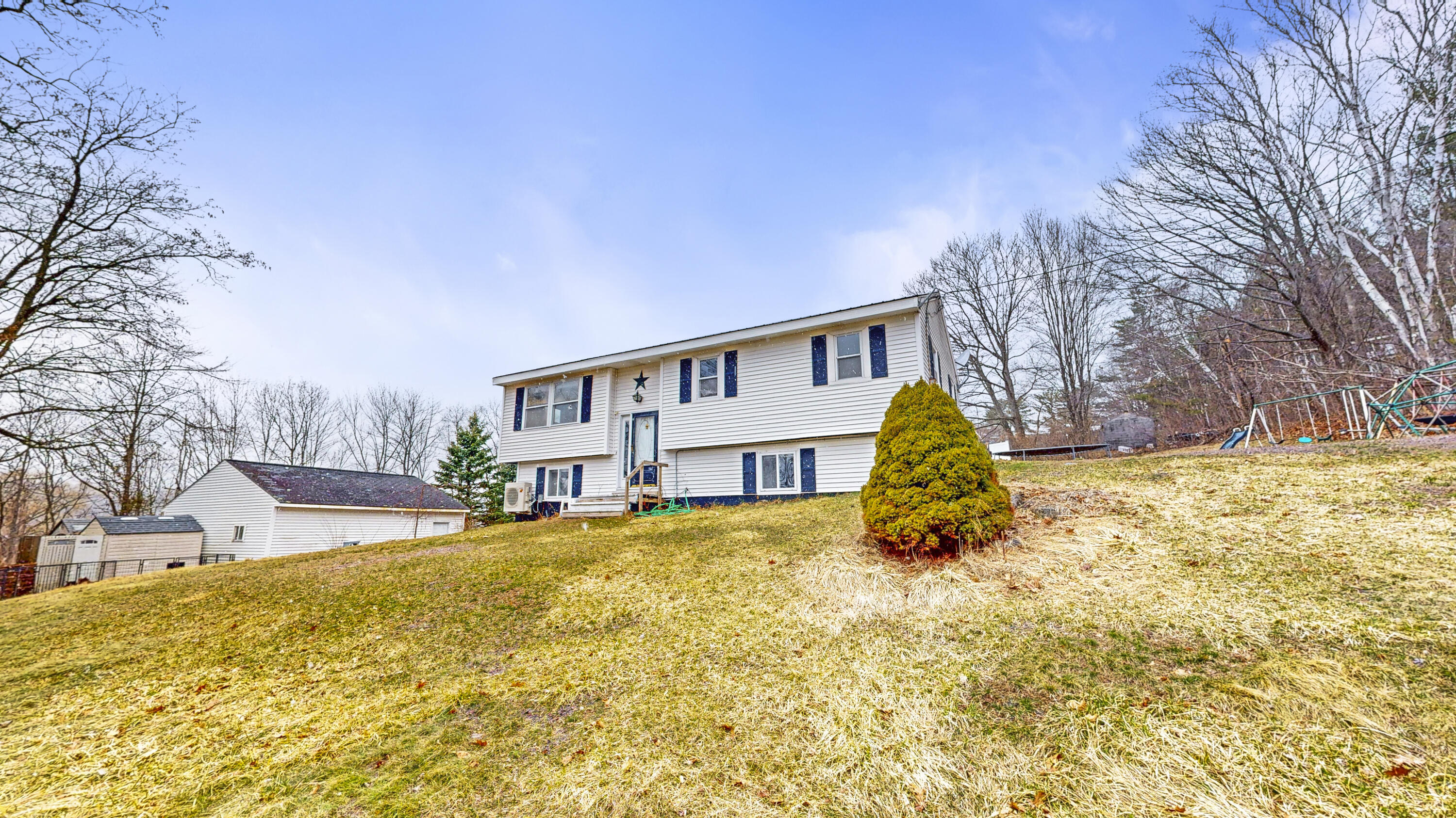 main property photo 44