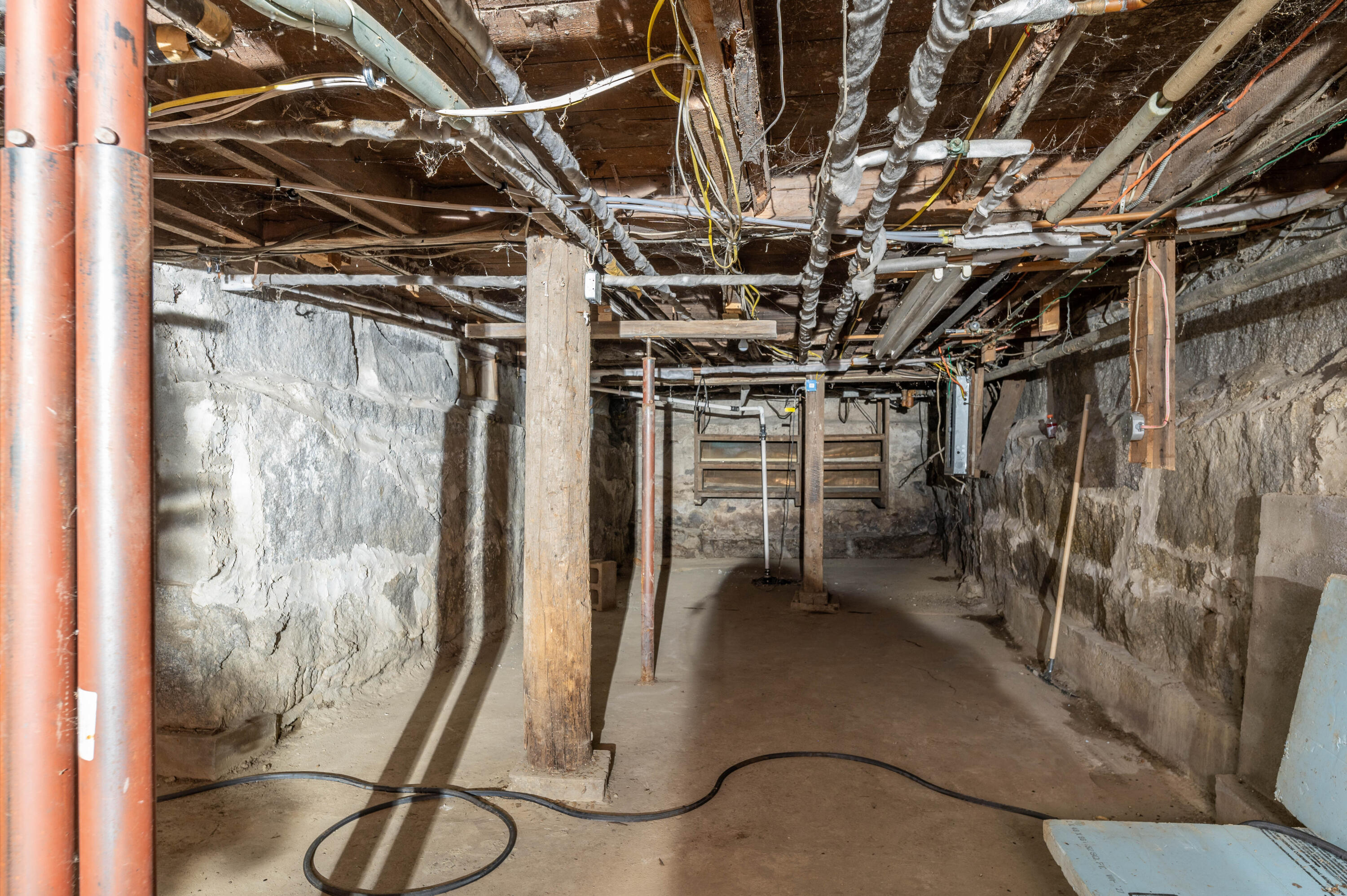 main property photo 32