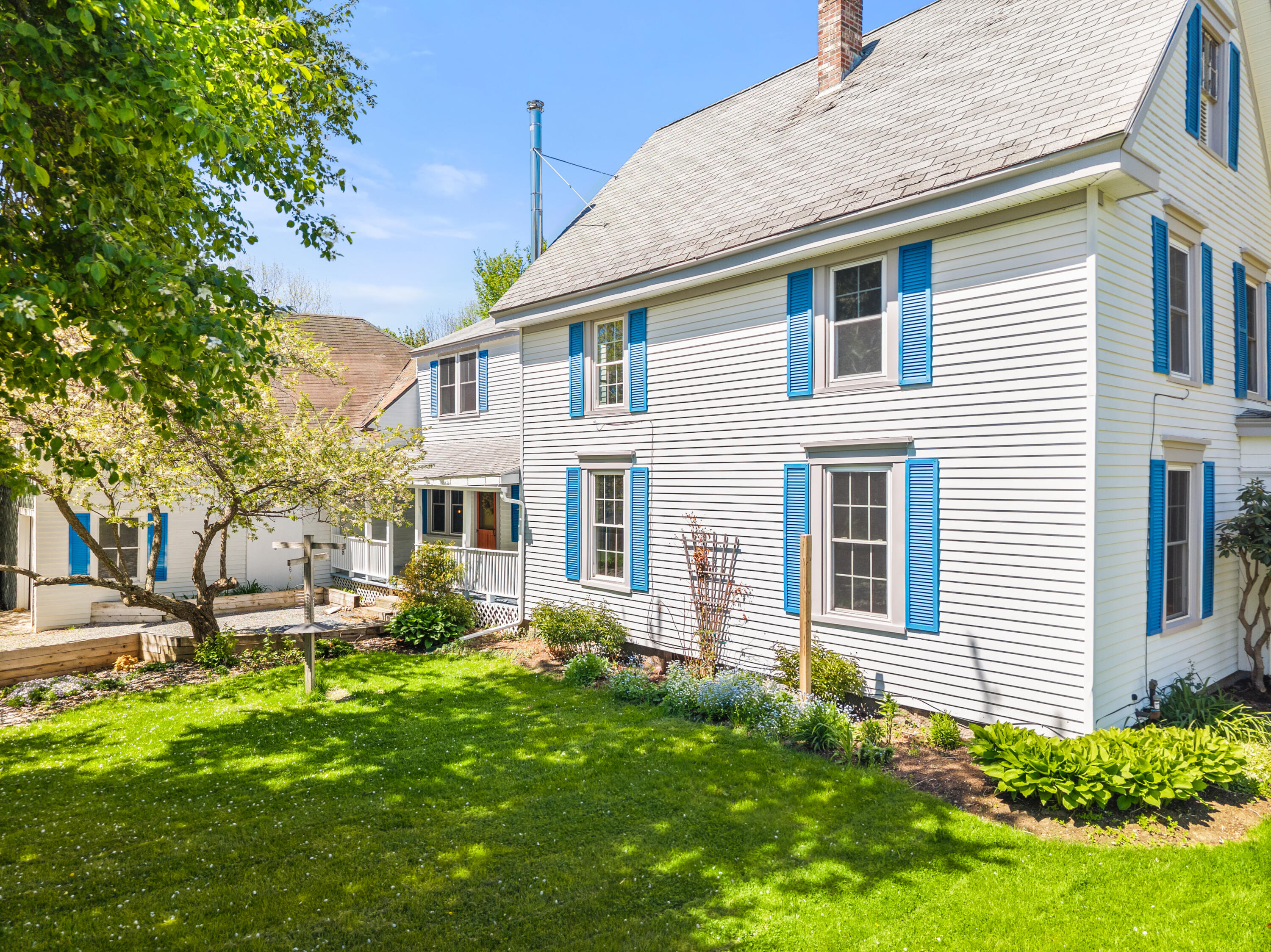 main property photo 40