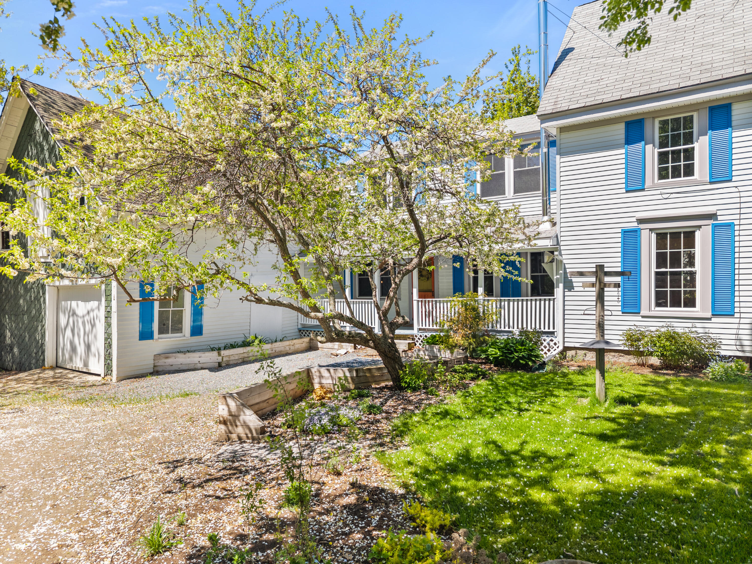 main property photo 41