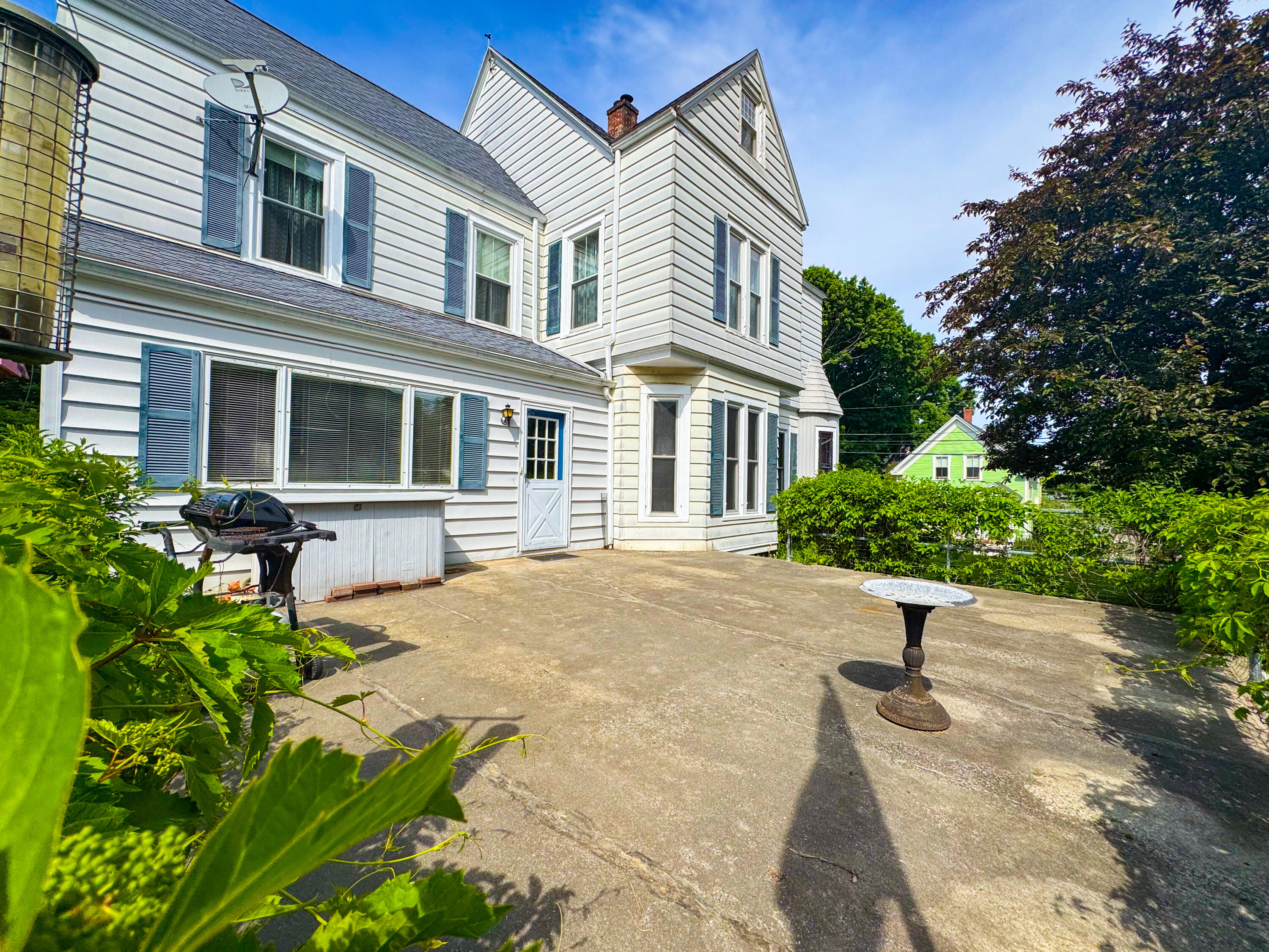 main property photo 12