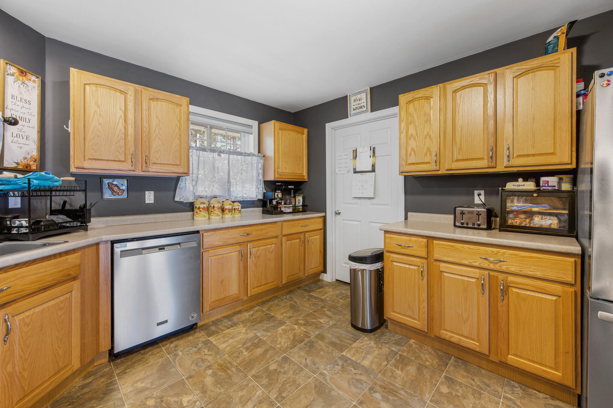 main property photo 16