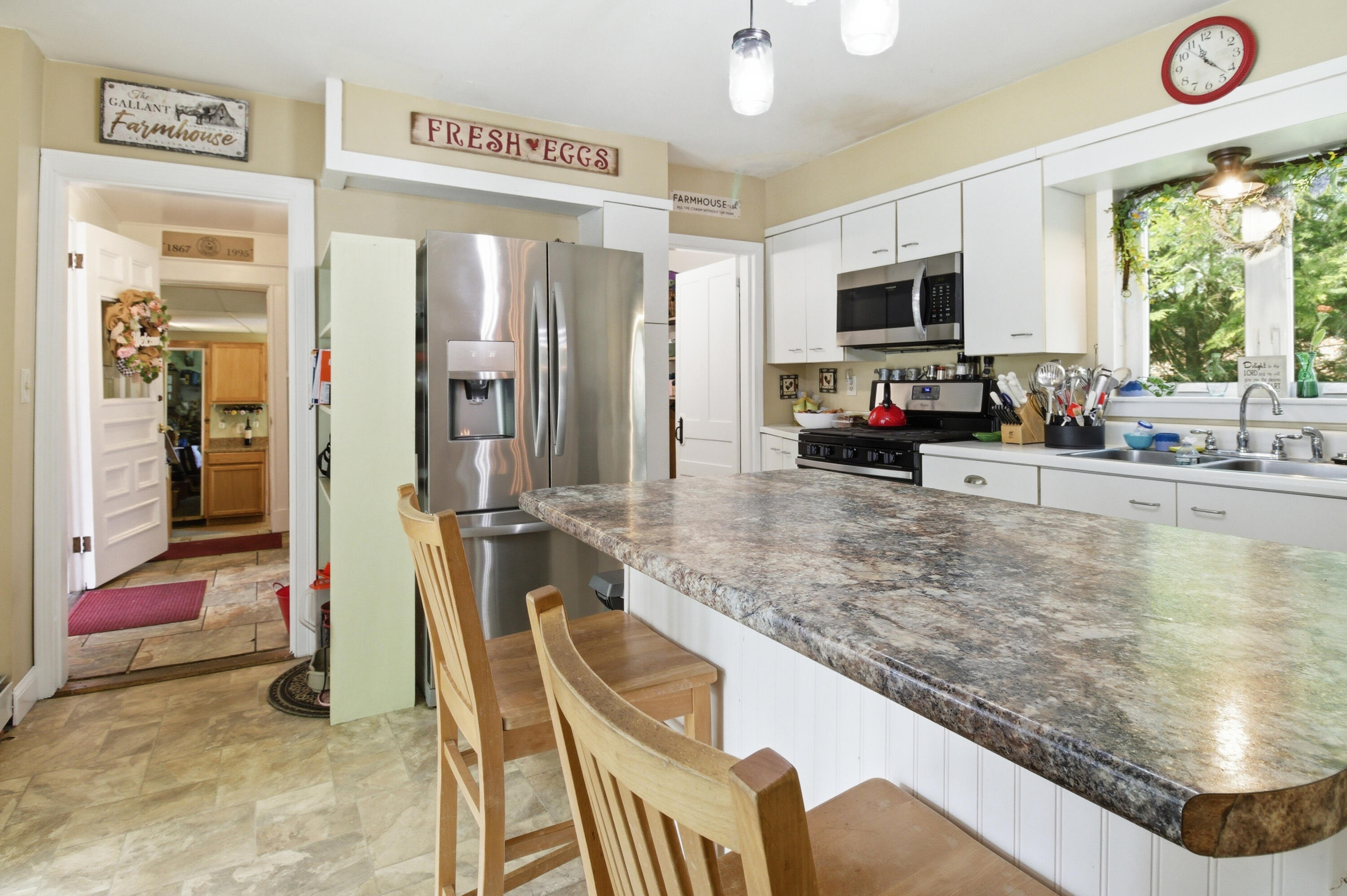 main property photo 14