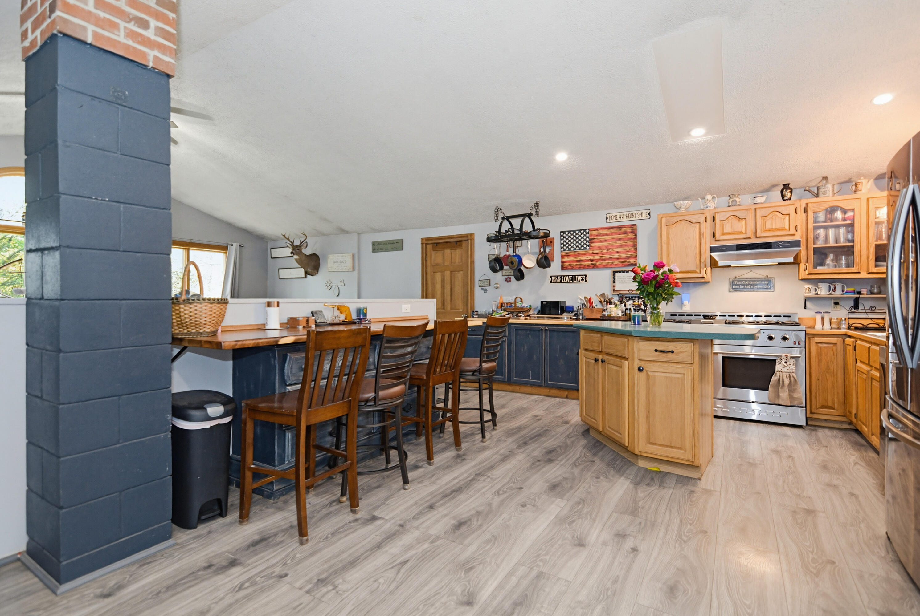 main property photo 5