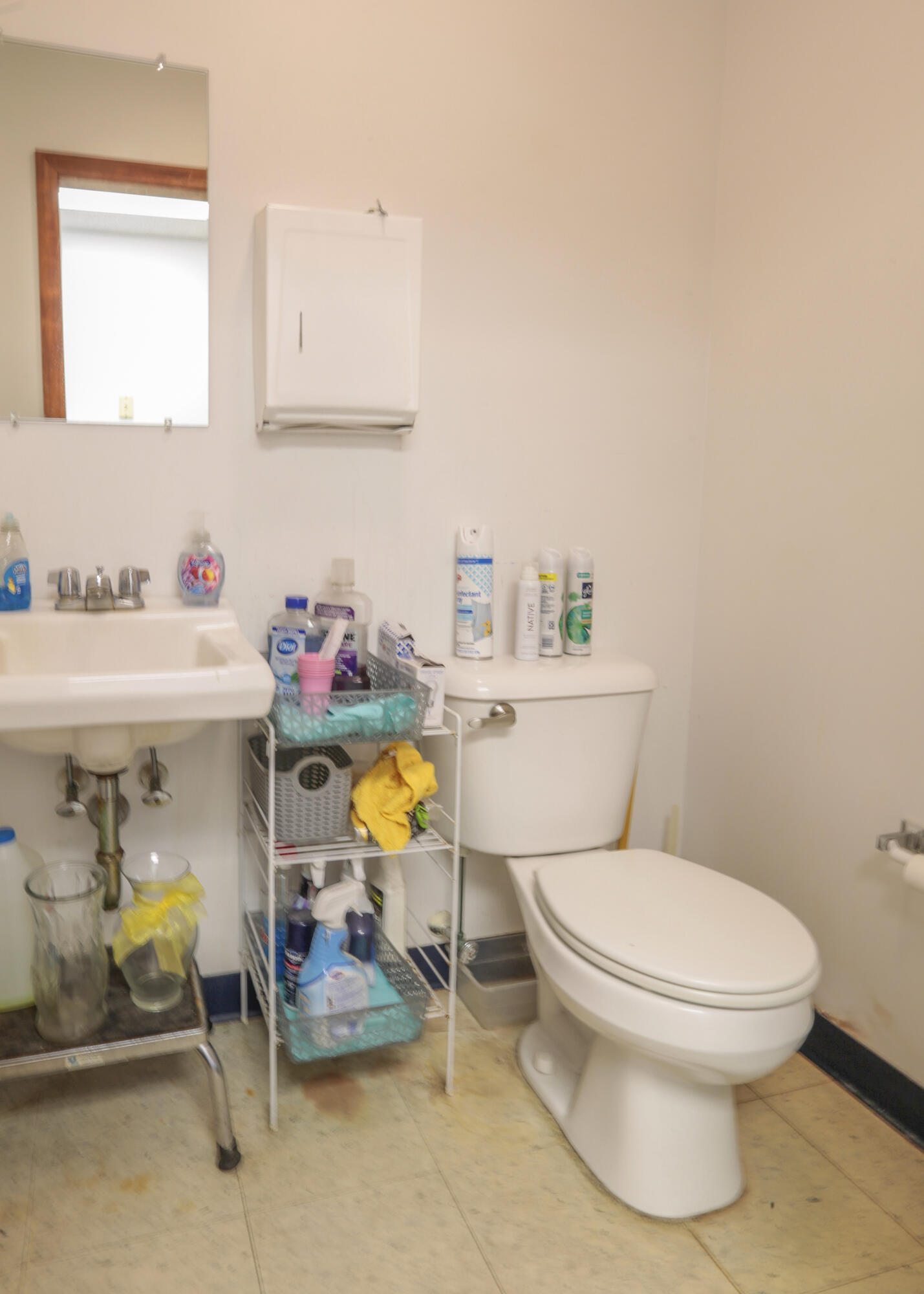 main property photo 37