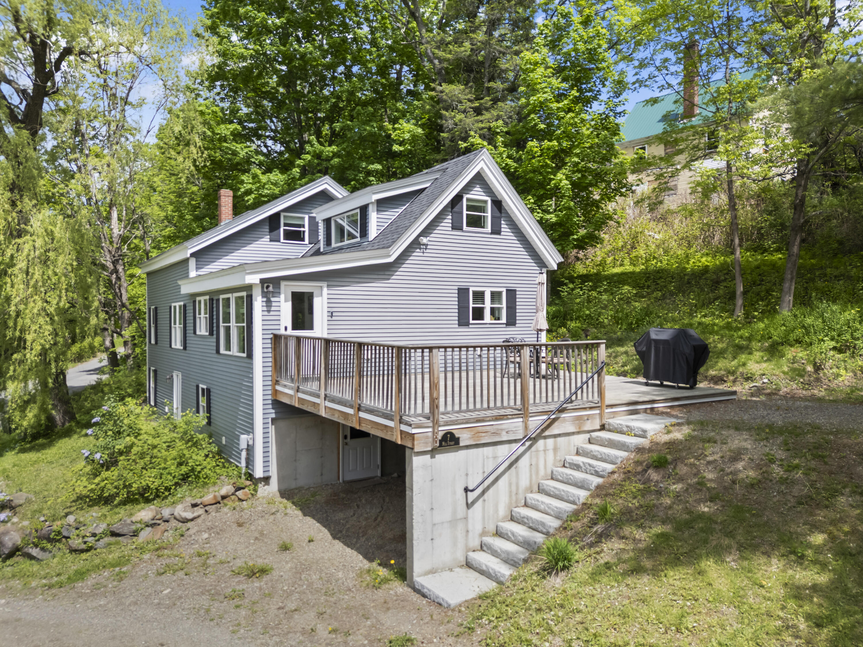 main property photo 39