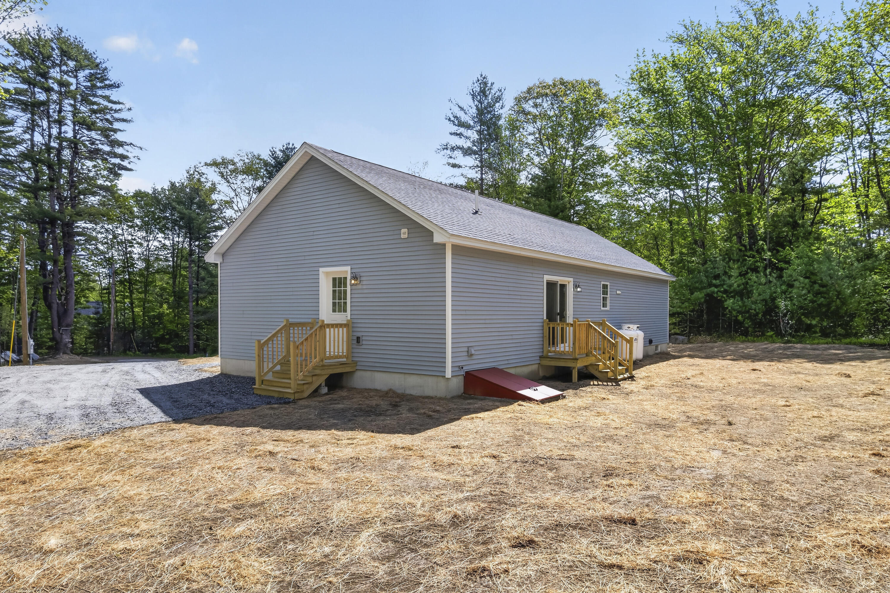 main property photo 45