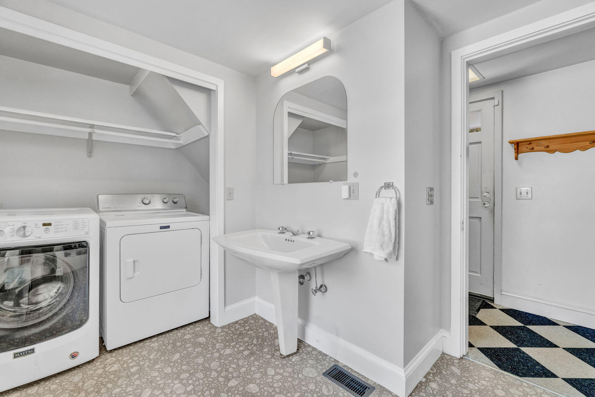 main property photo 48