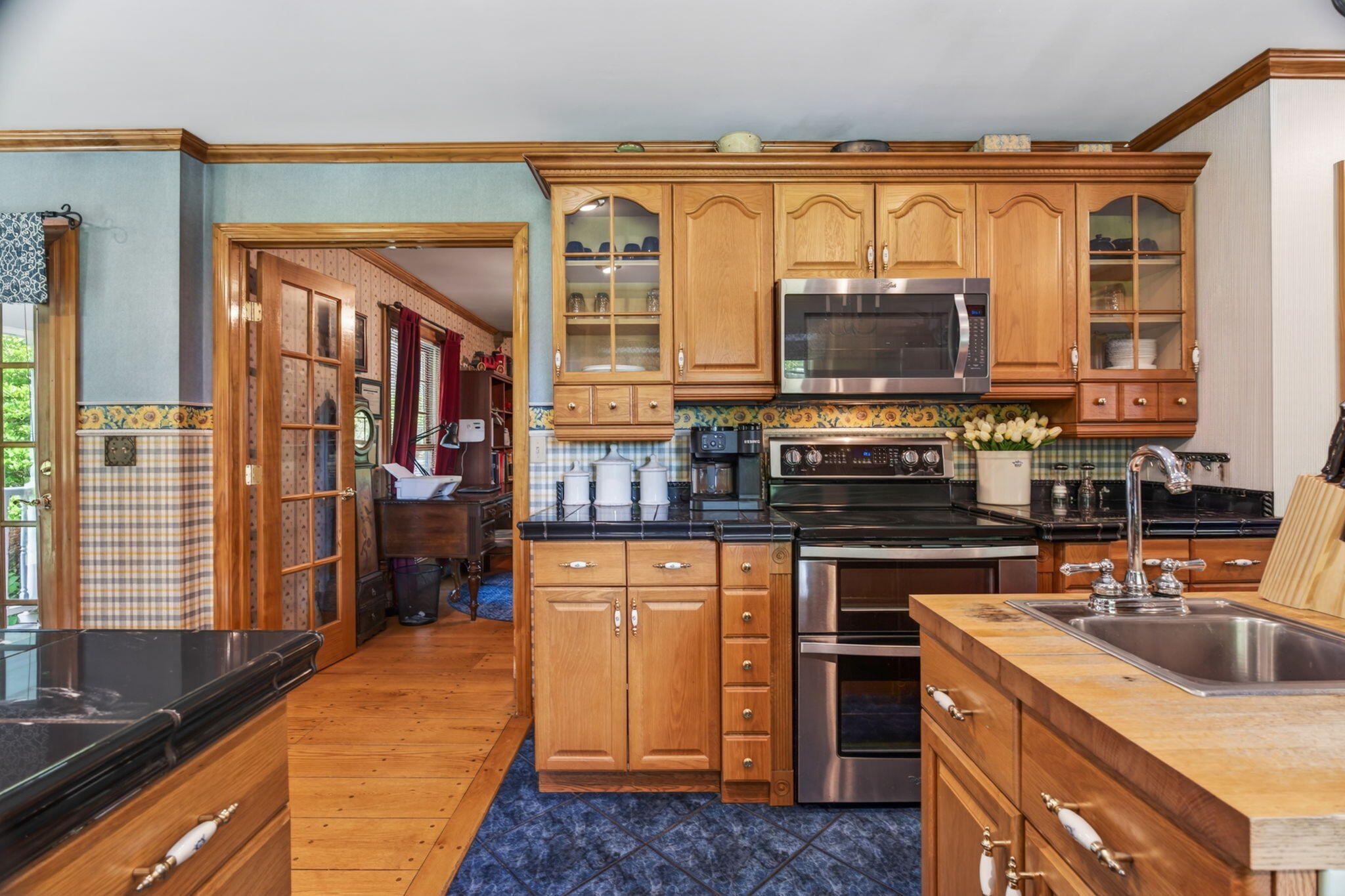 main property photo 31