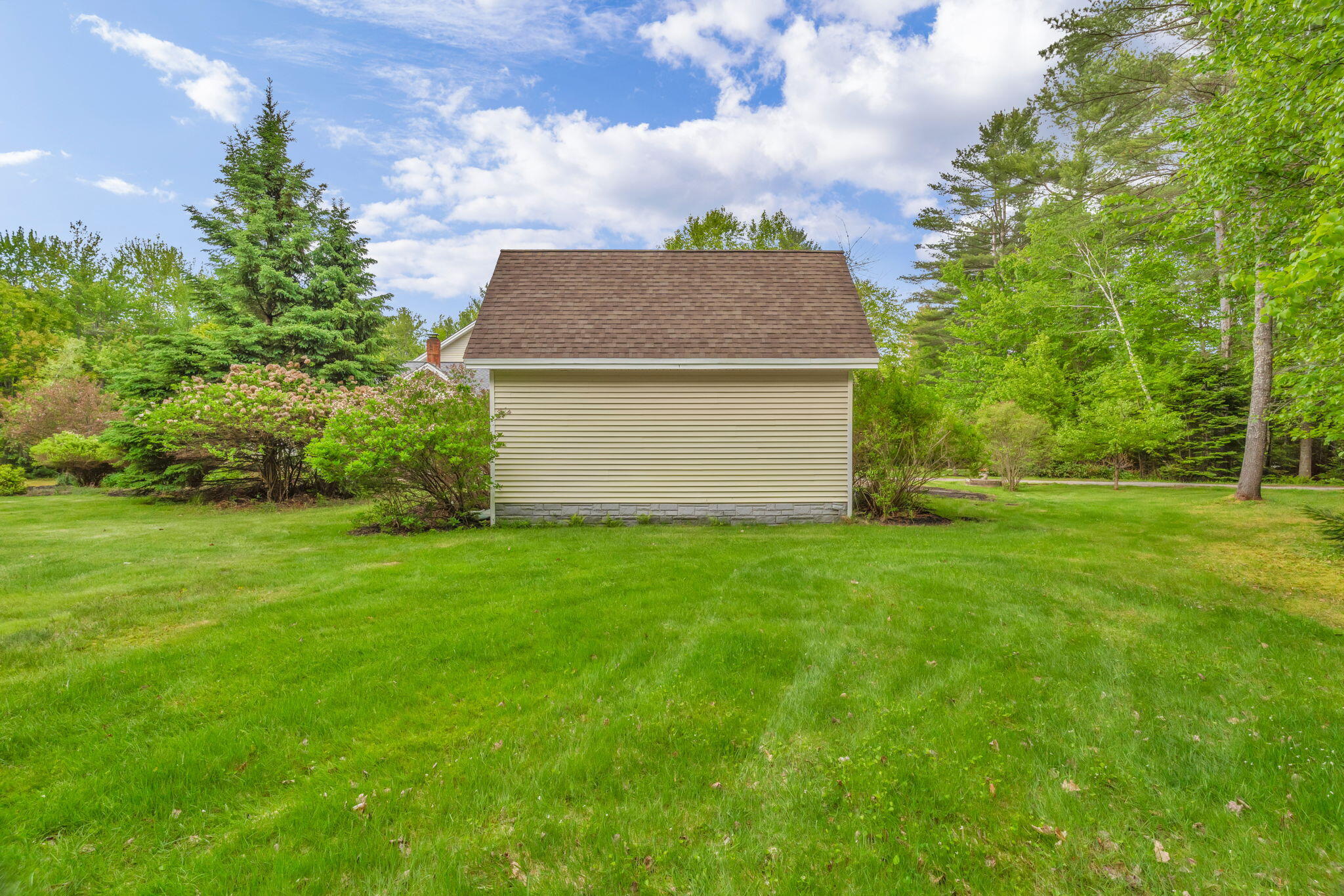 main property photo 95