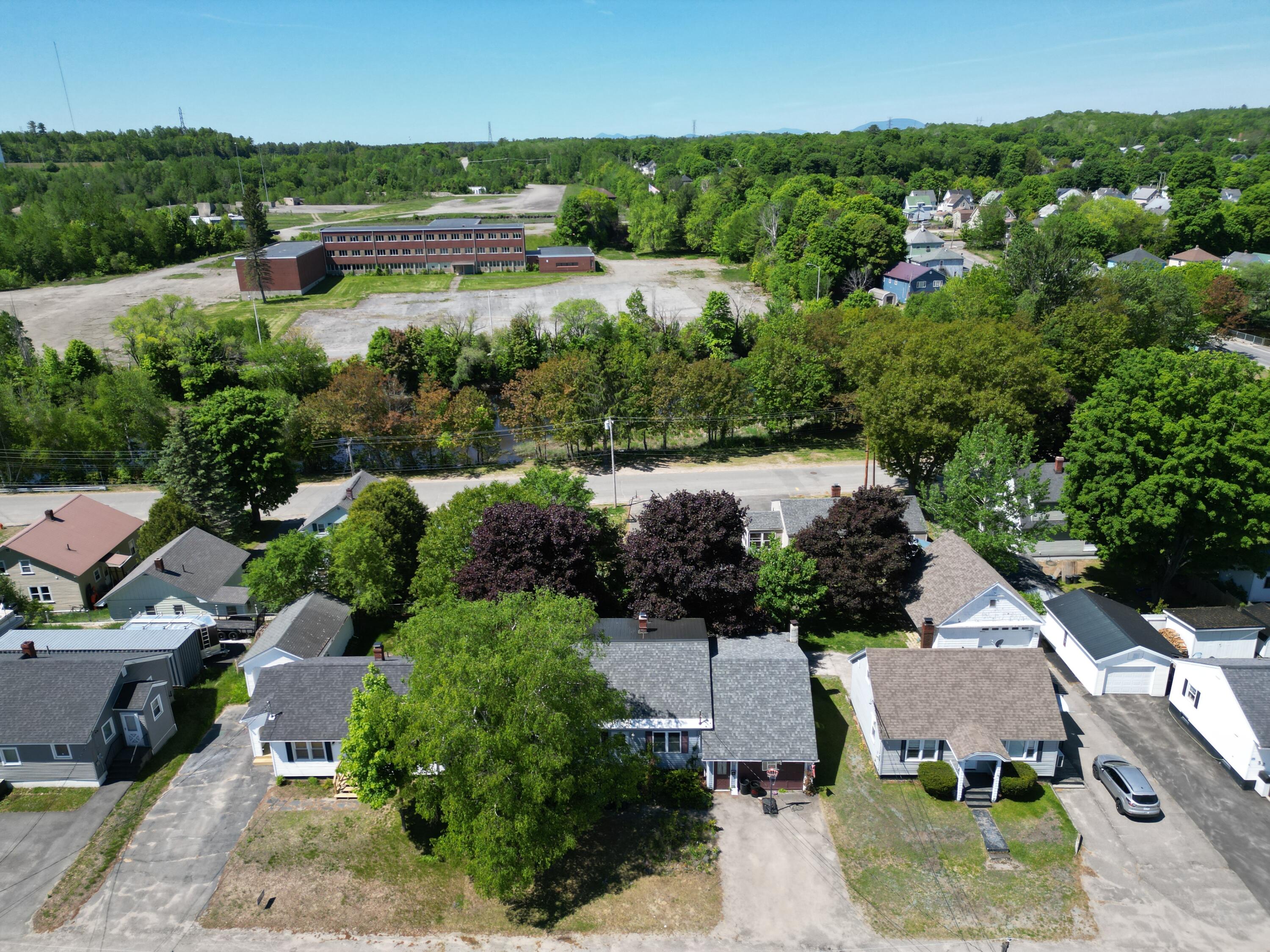 main property photo 23