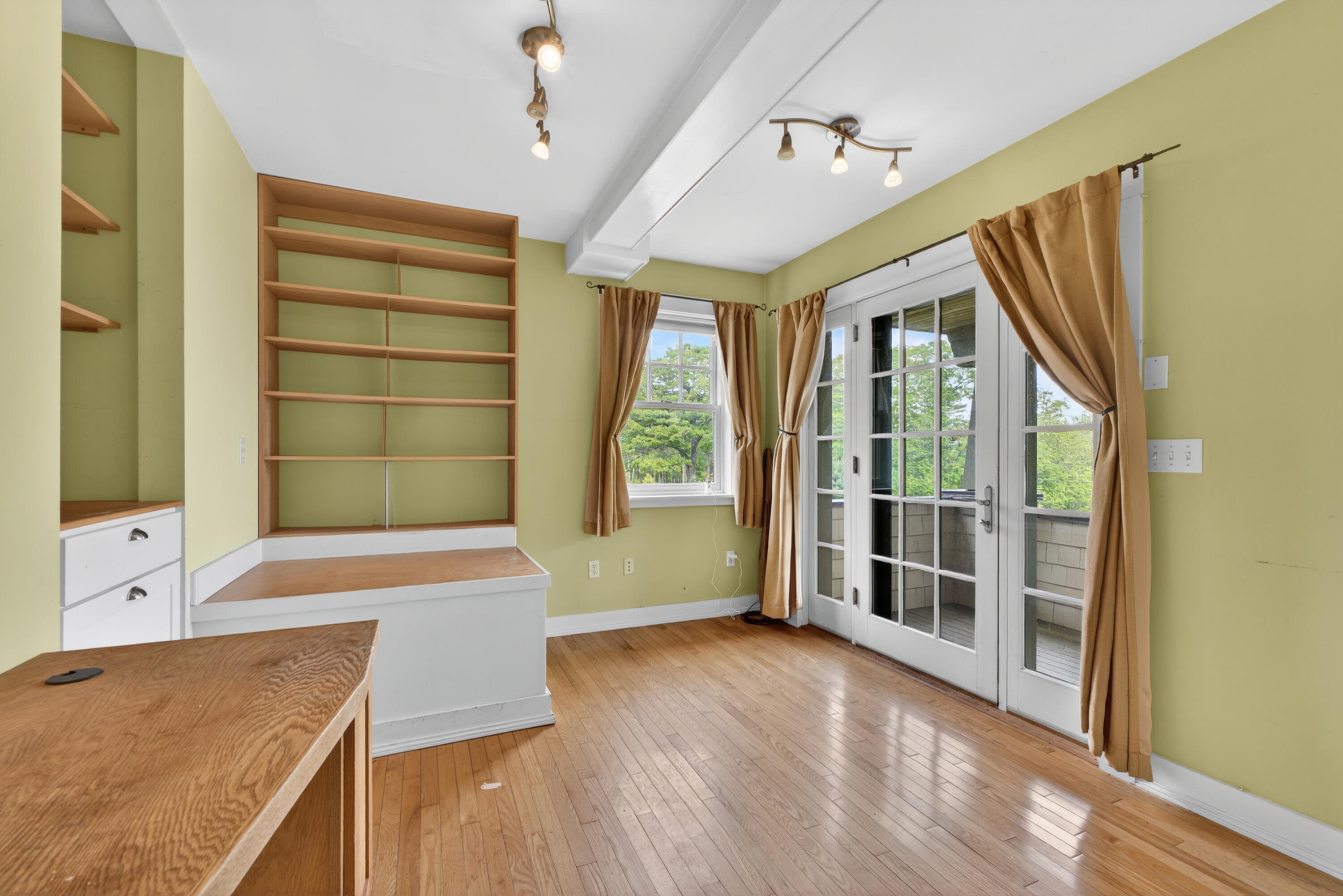 main property photo 26