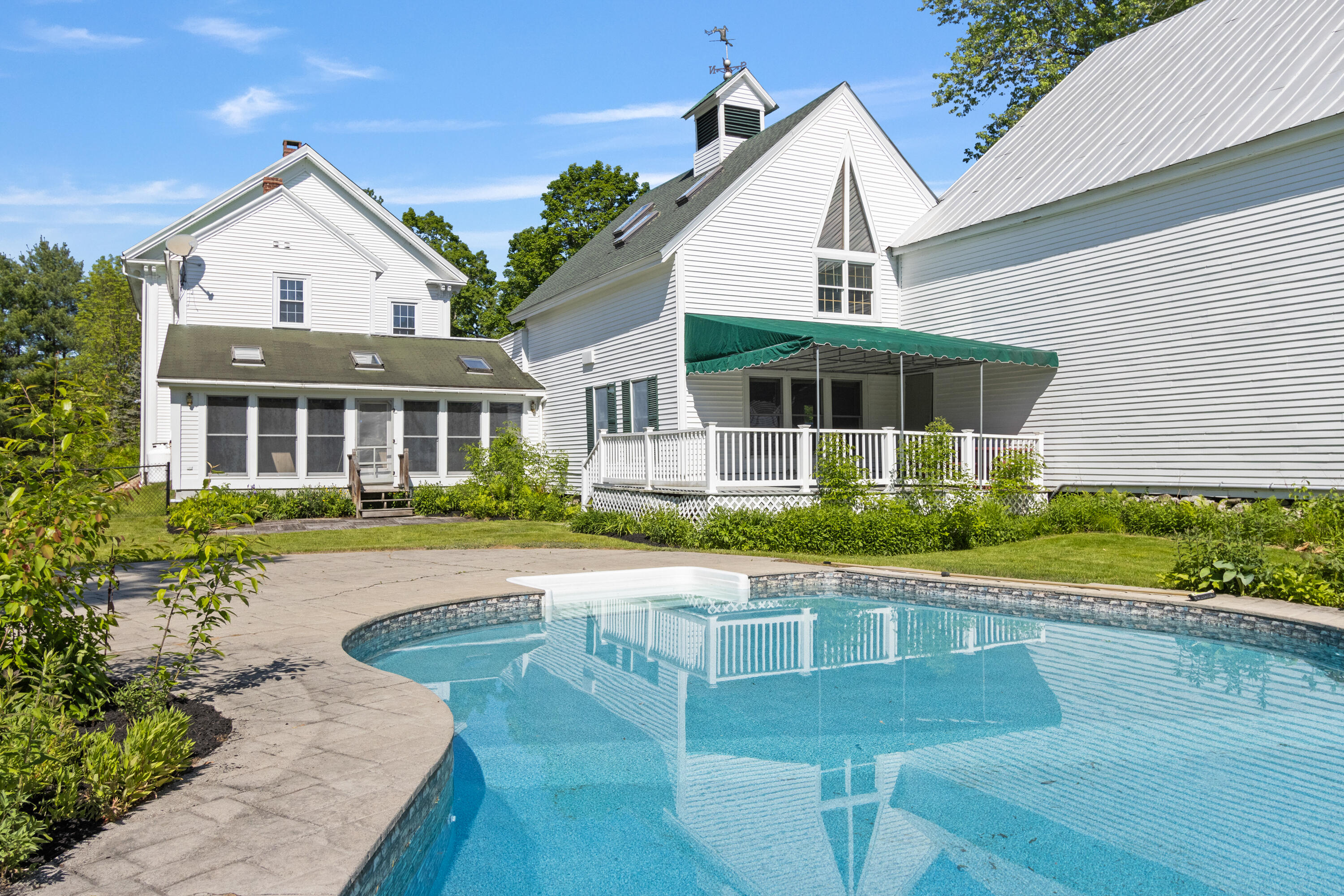 main property photo 23