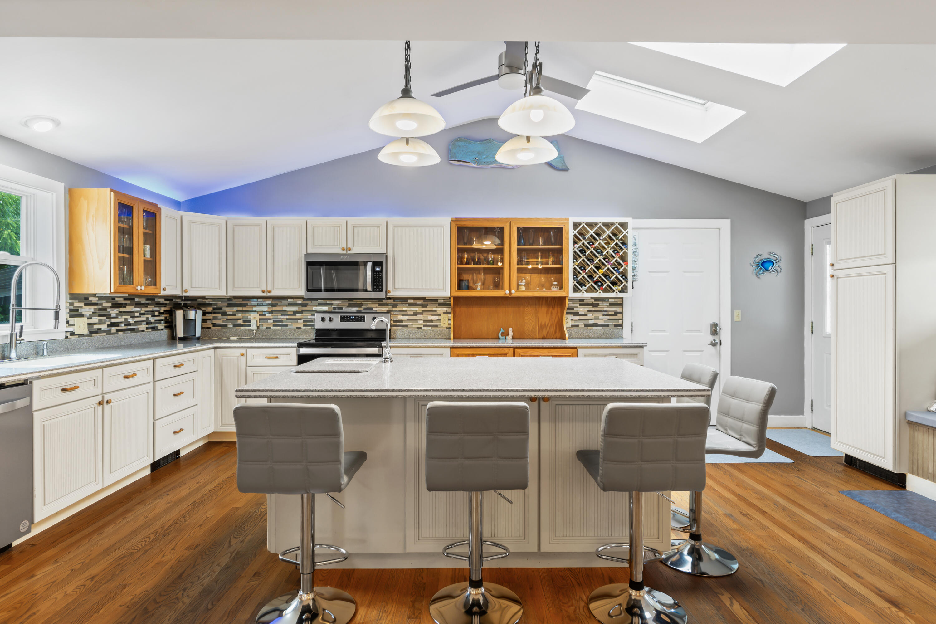main property photo 16