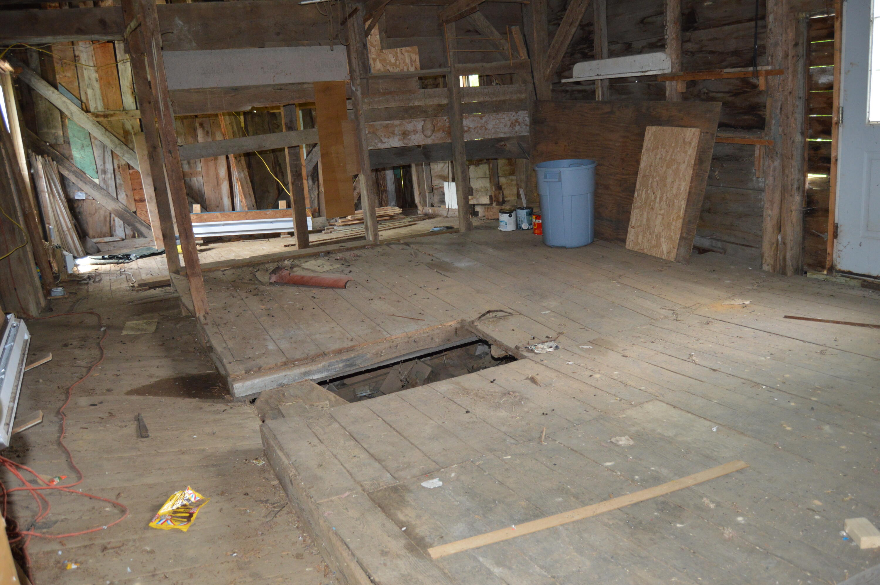 main property photo 17