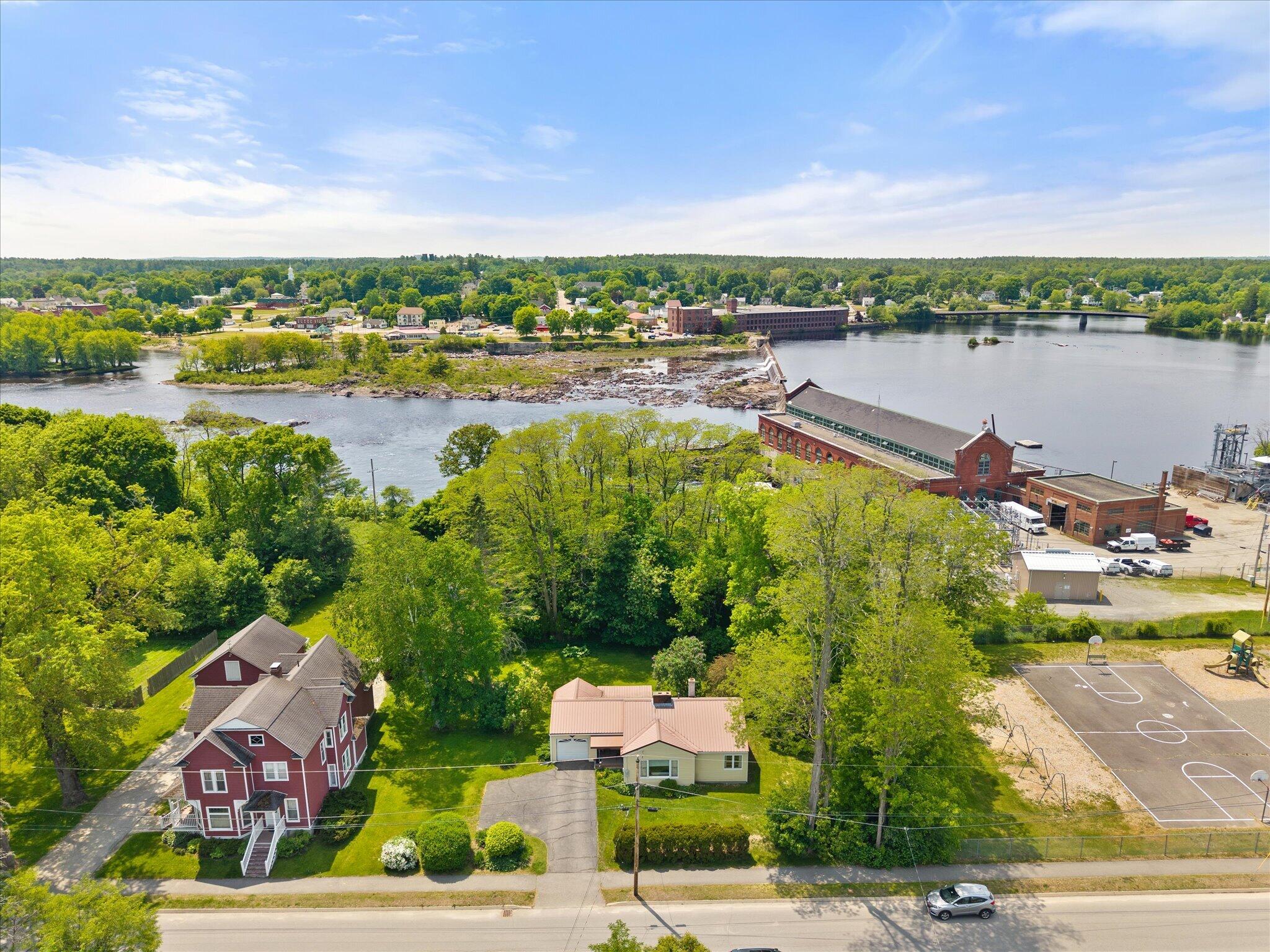 main property photo 35