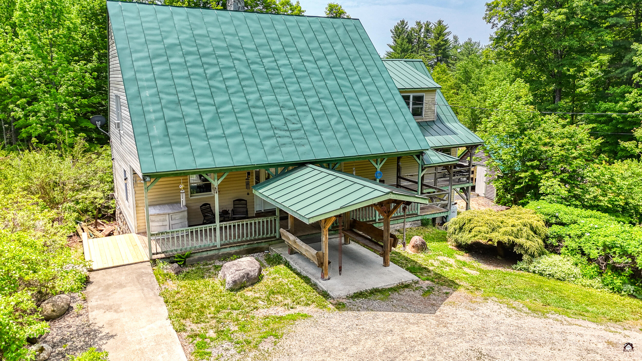 main property photo 4