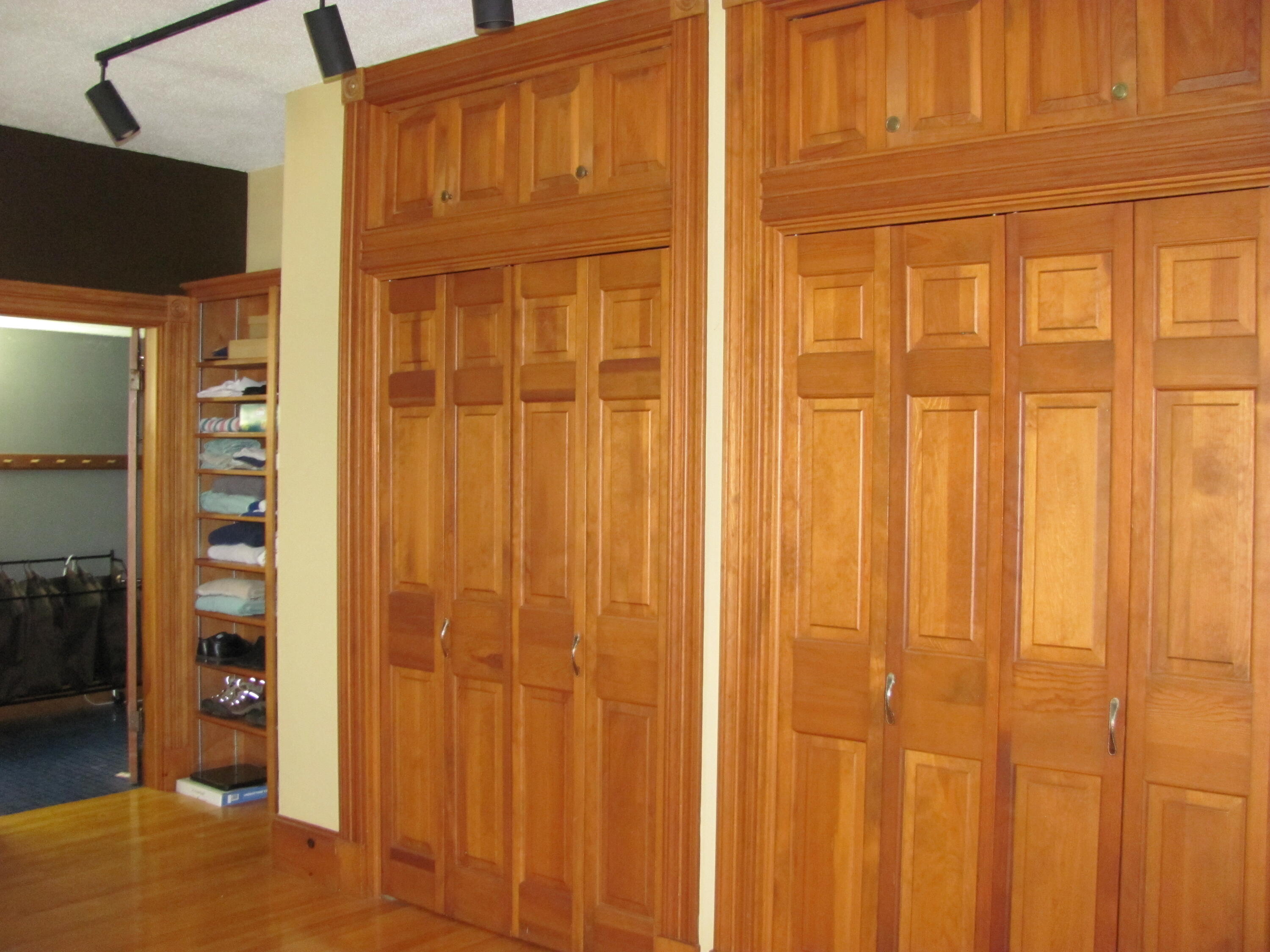 main property photo 36