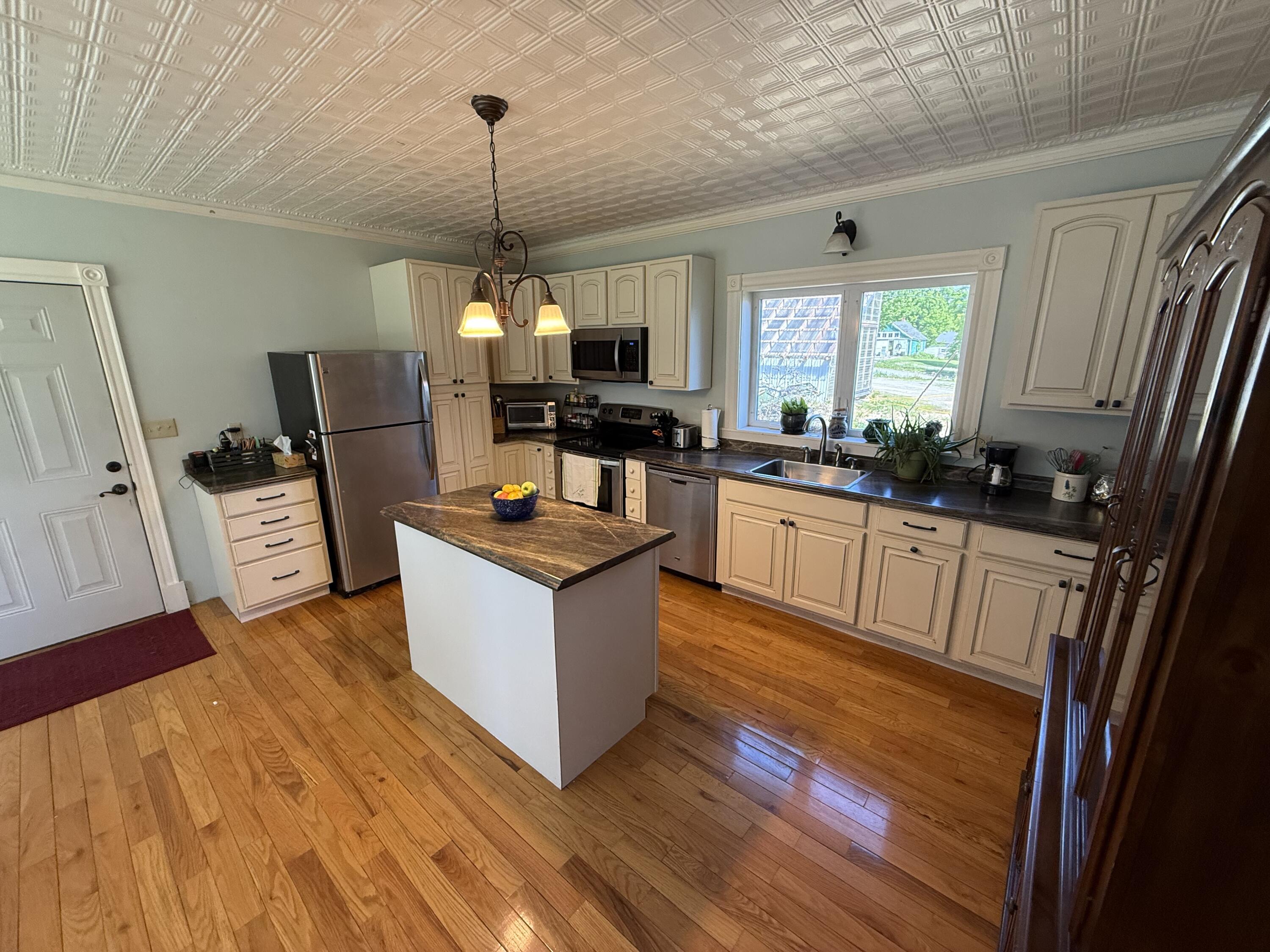 main property photo 22