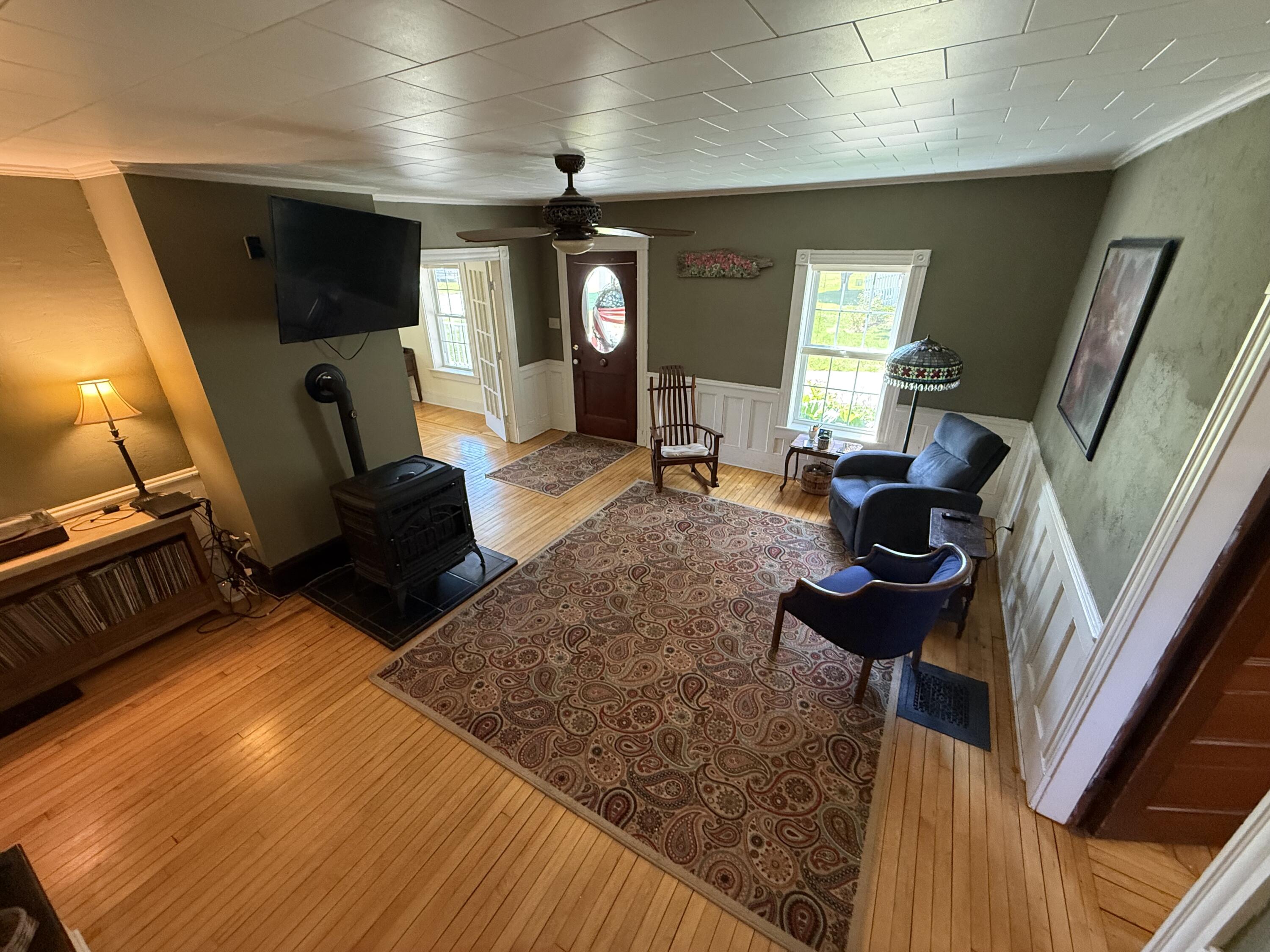 main property photo 33