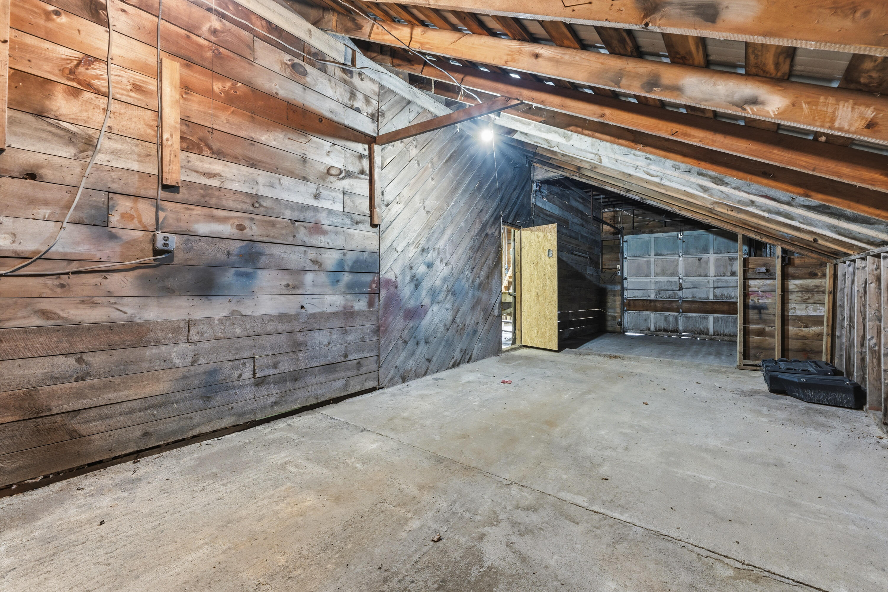 main property photo 73