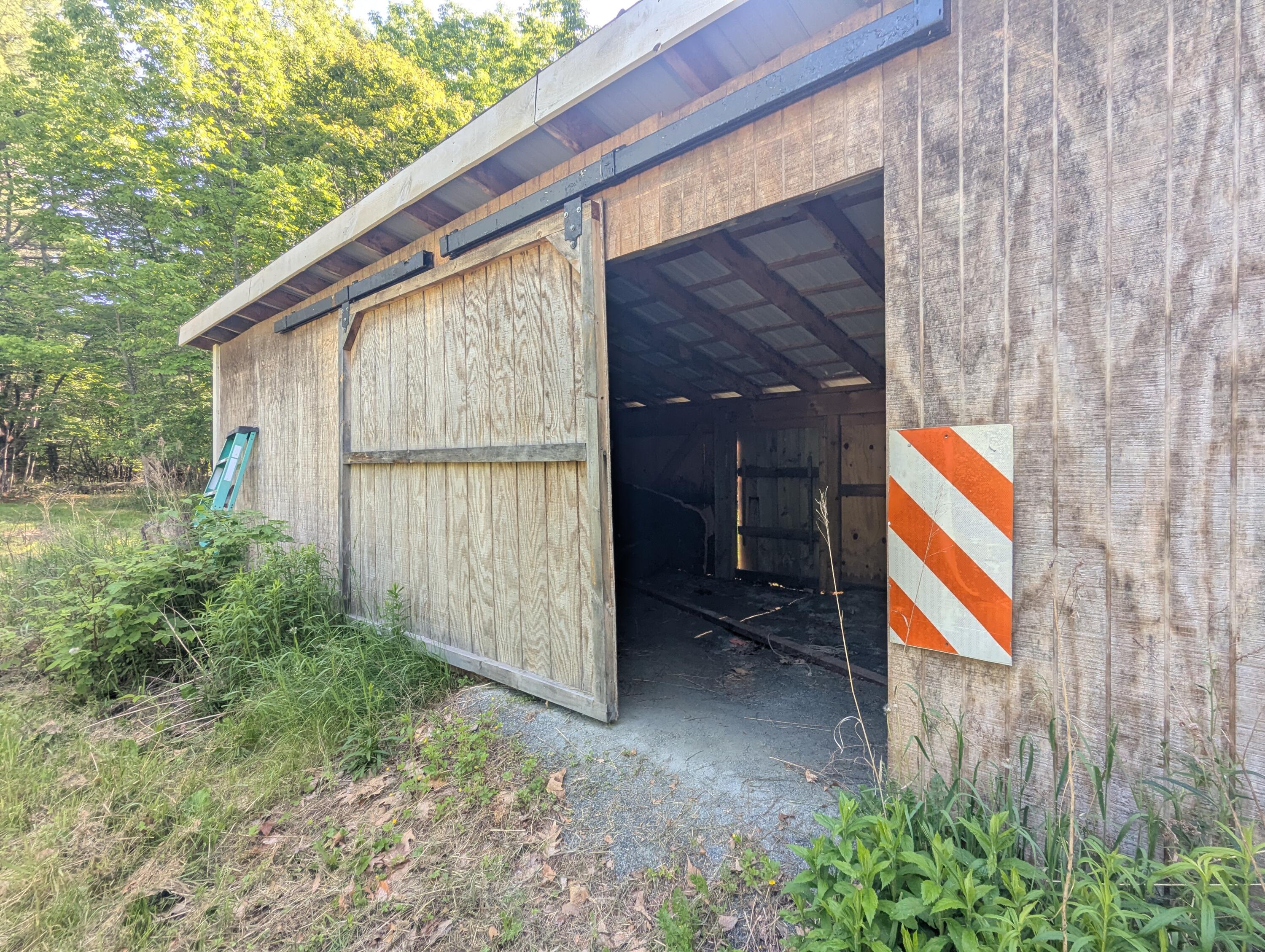 main property photo 38