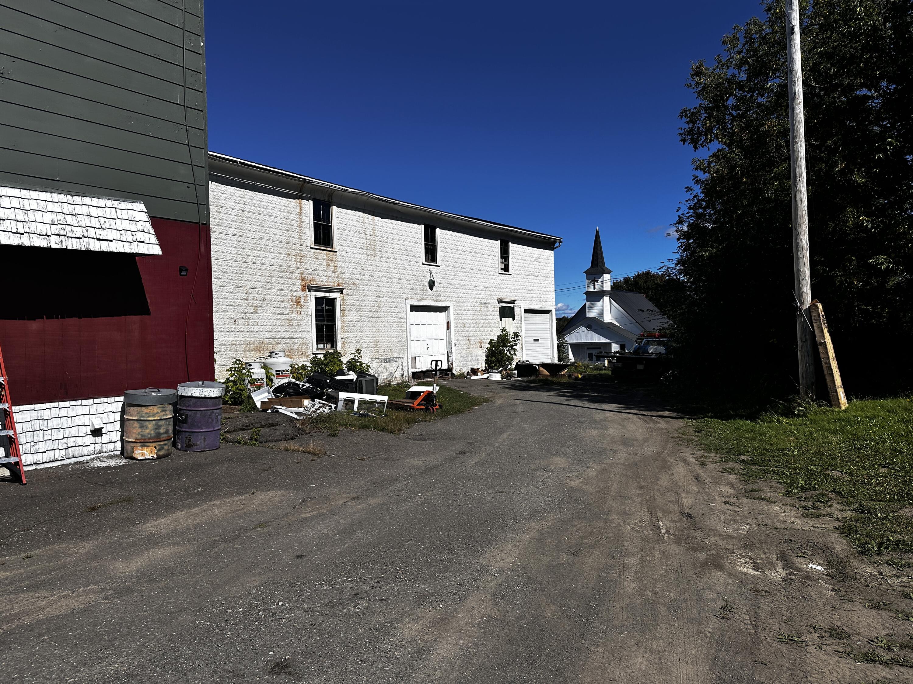 main property photo 16