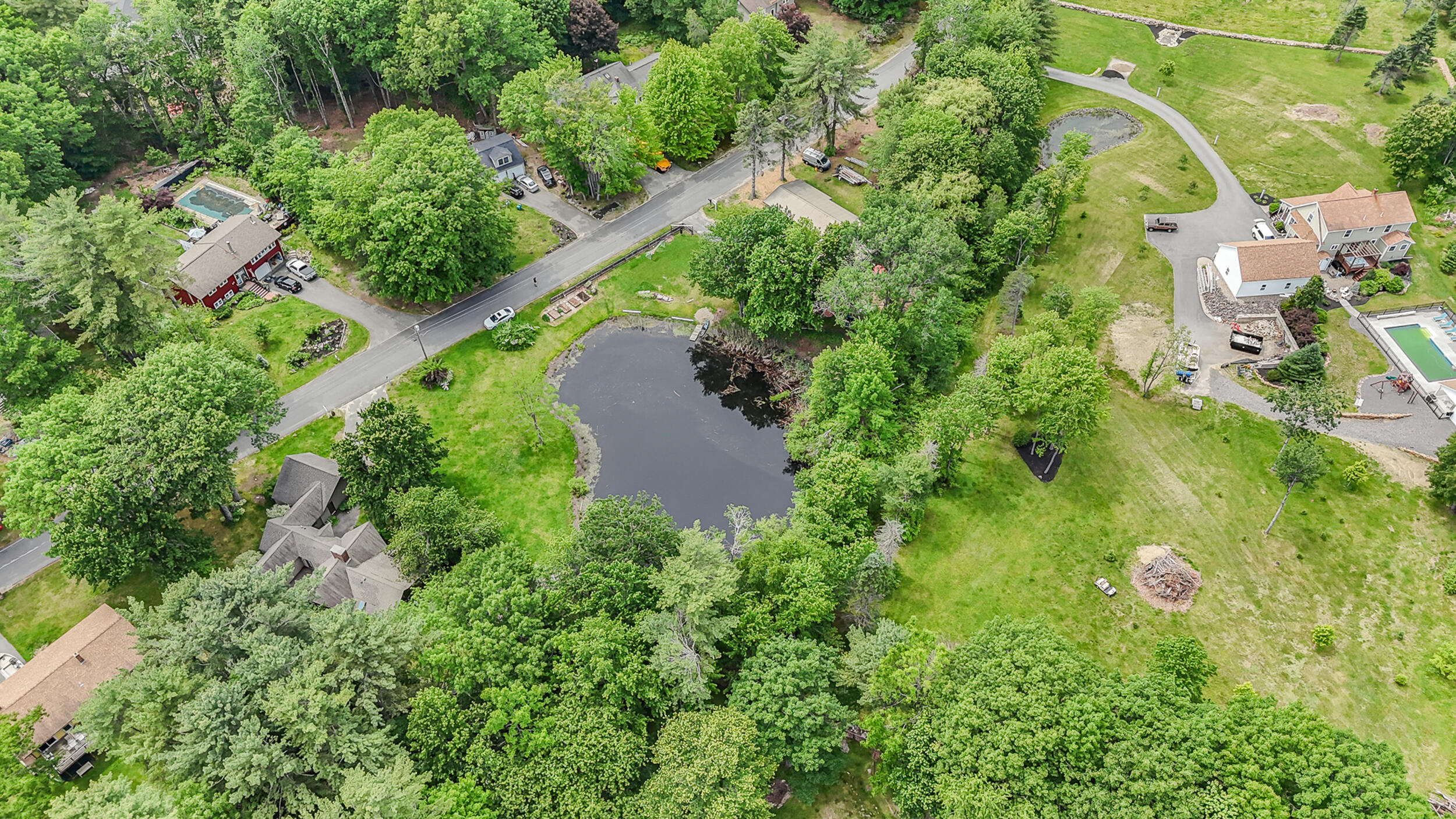 main property photo 32