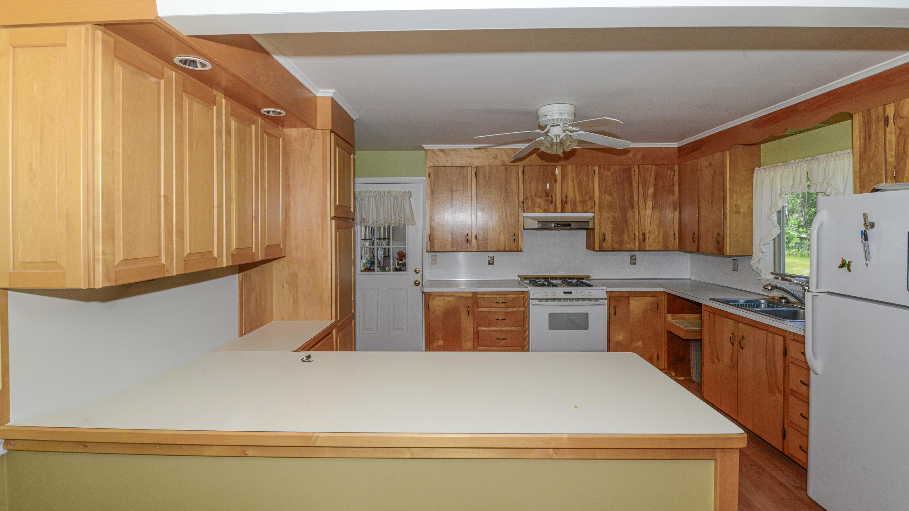 main property photo 8