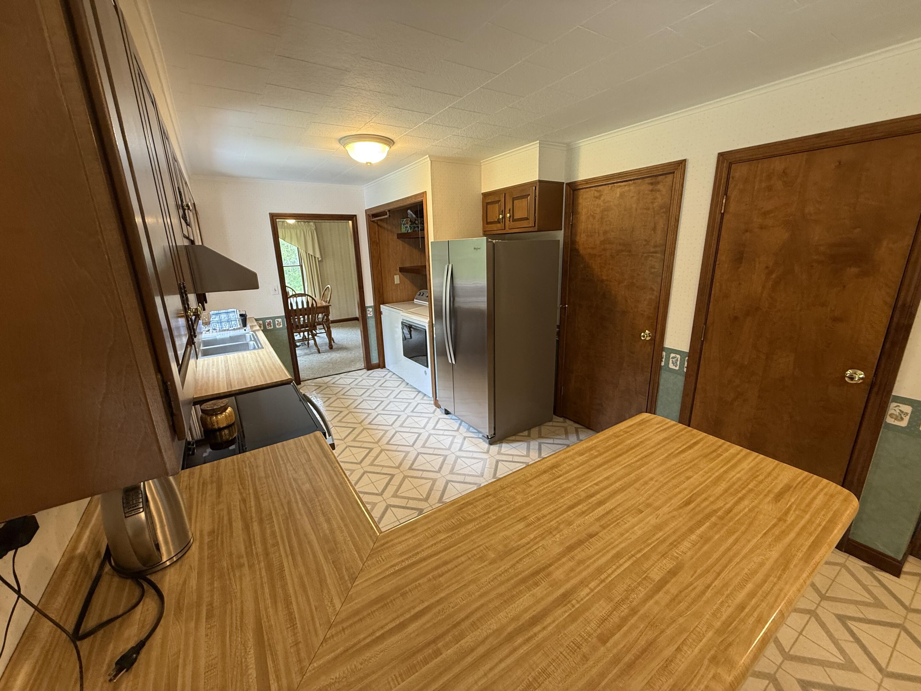main property photo 33