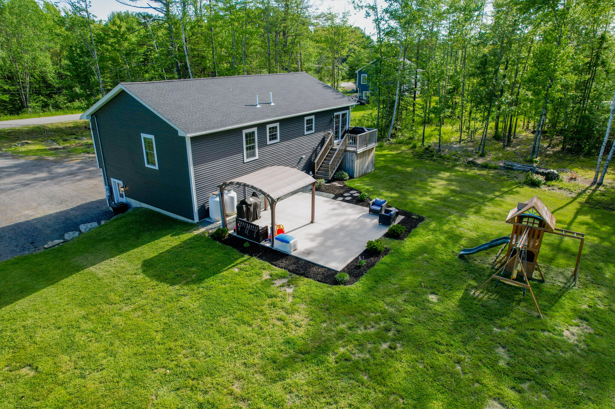 main property photo 45