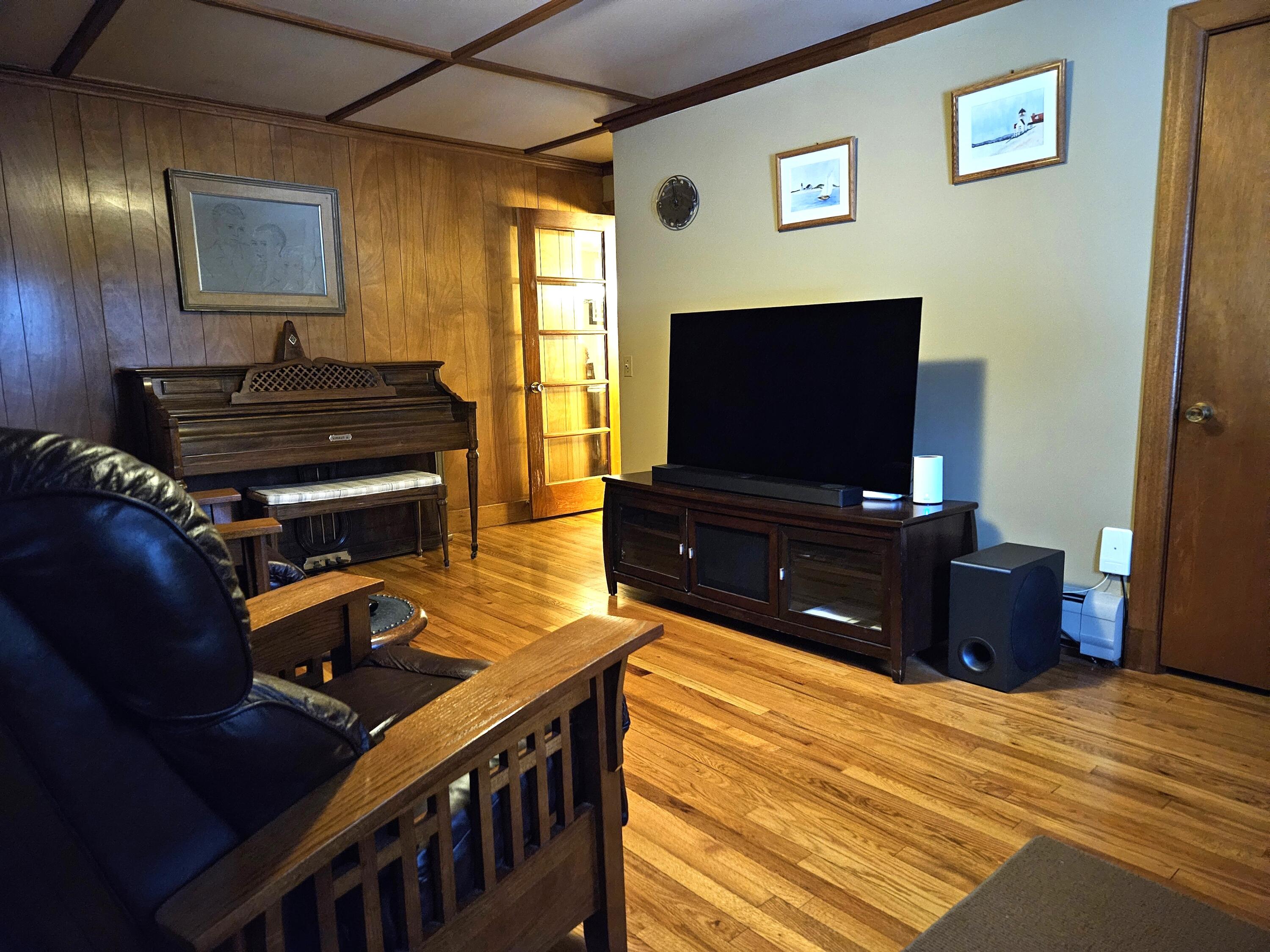 main property photo 9