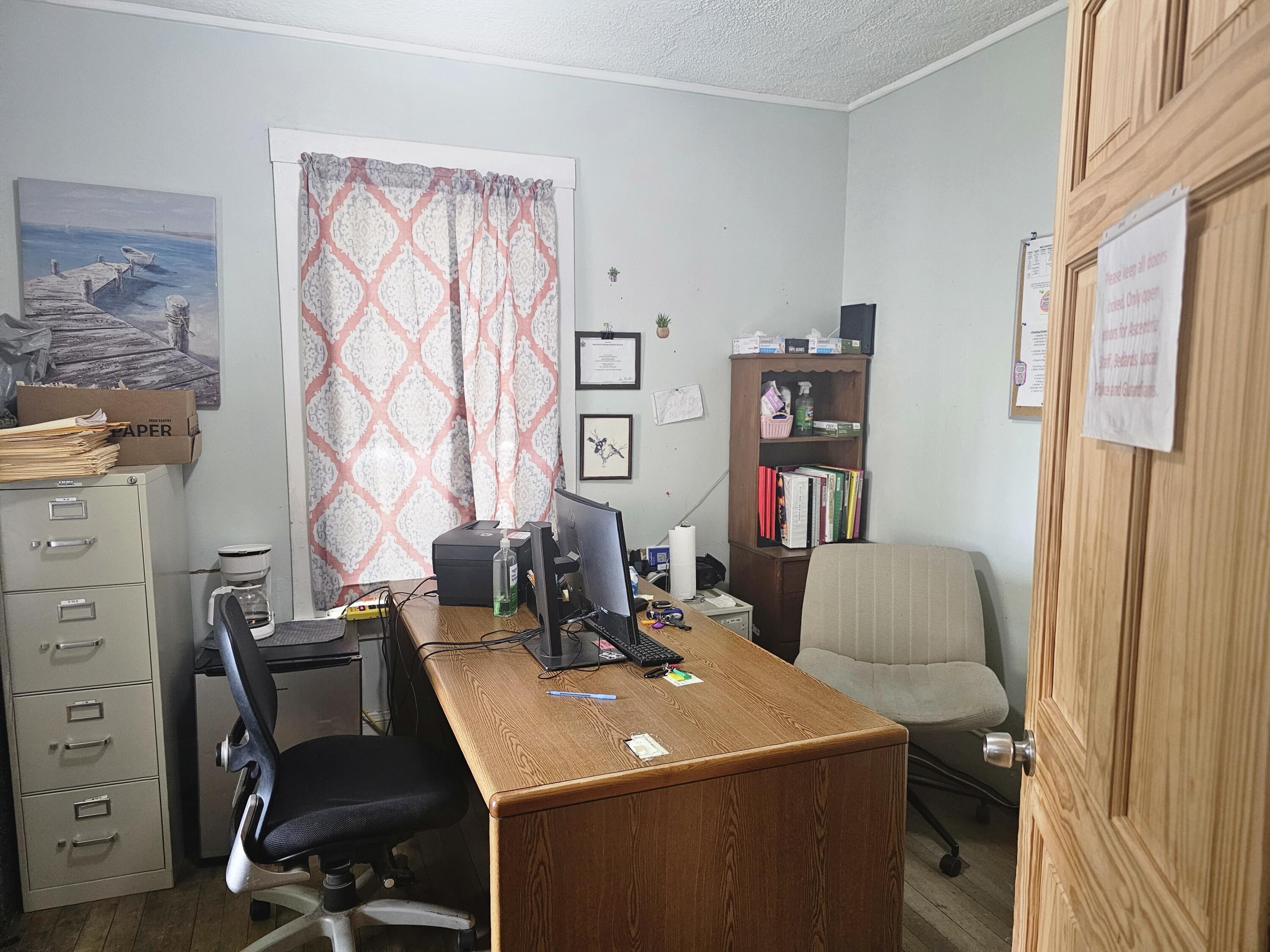main property photo 6
