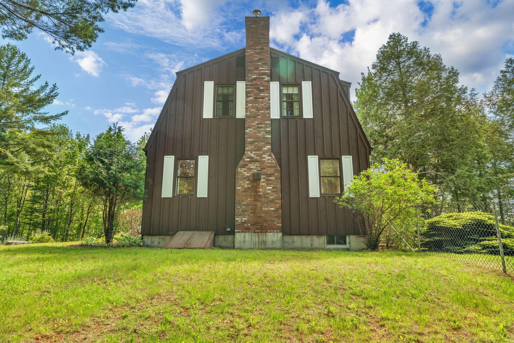 main property photo 49