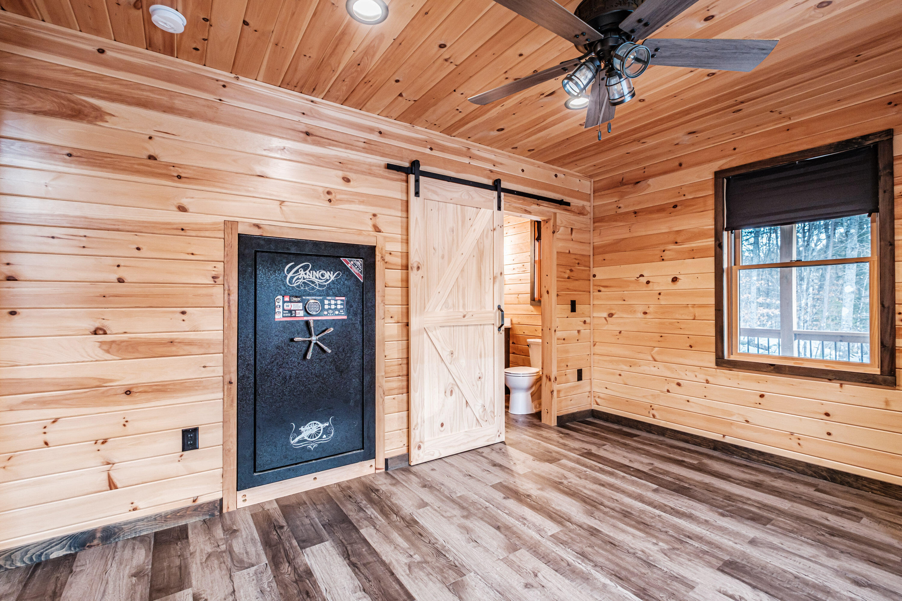 main property photo 35
