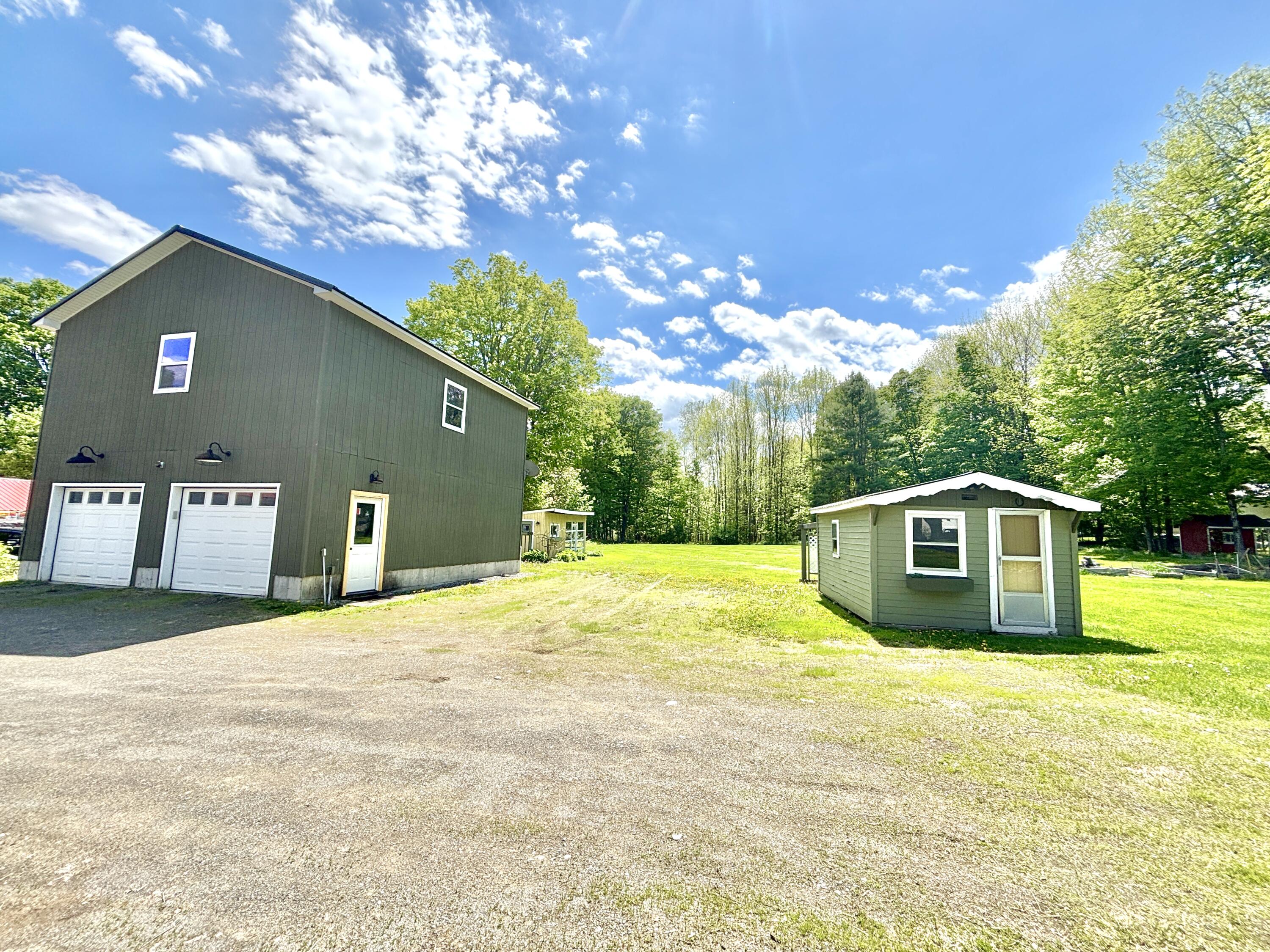 main property photo 12